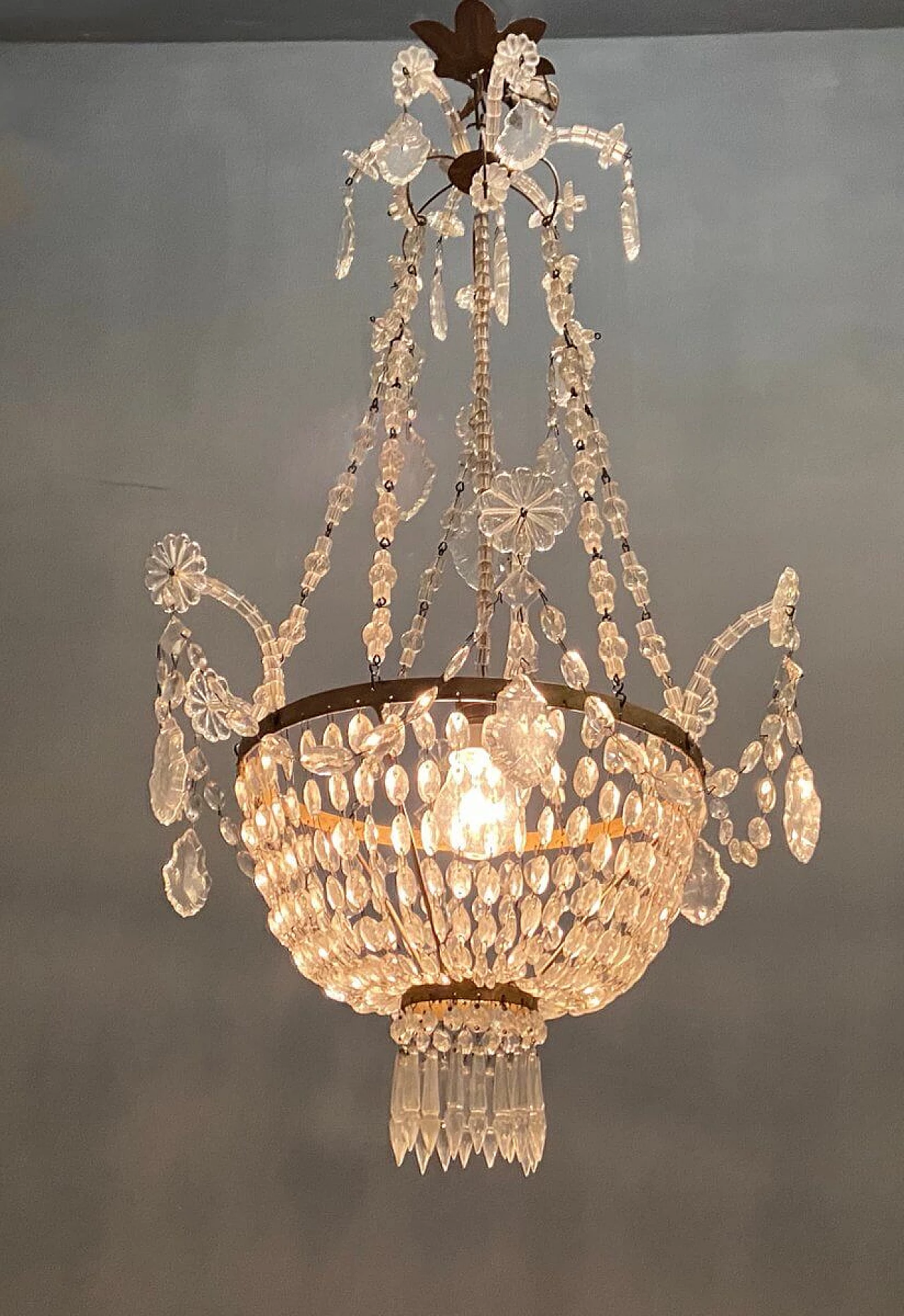 Chandelier in crystal beads and gilded metal, 50s 1226633