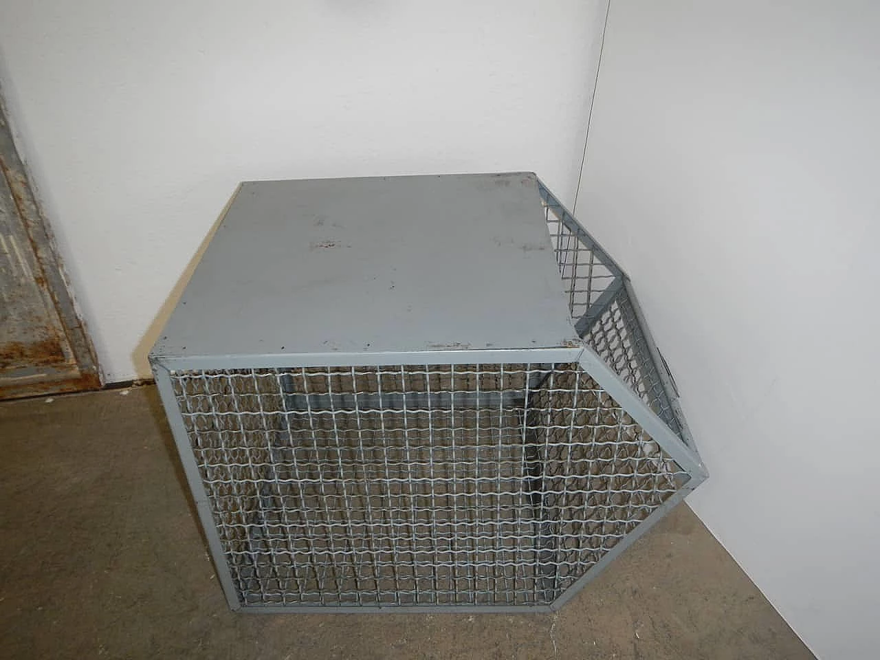 Industrial wire mesh container originally for shoe factory, 70s 1229015