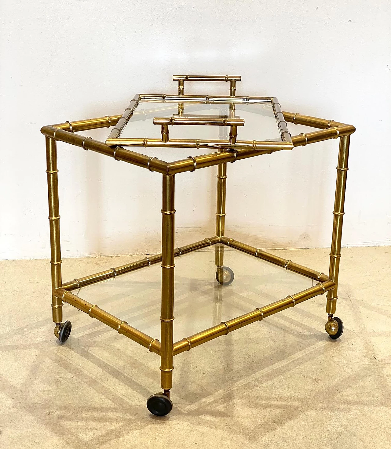 Fake bamboo brass bar trolley with removable tray, 1970s 1236592