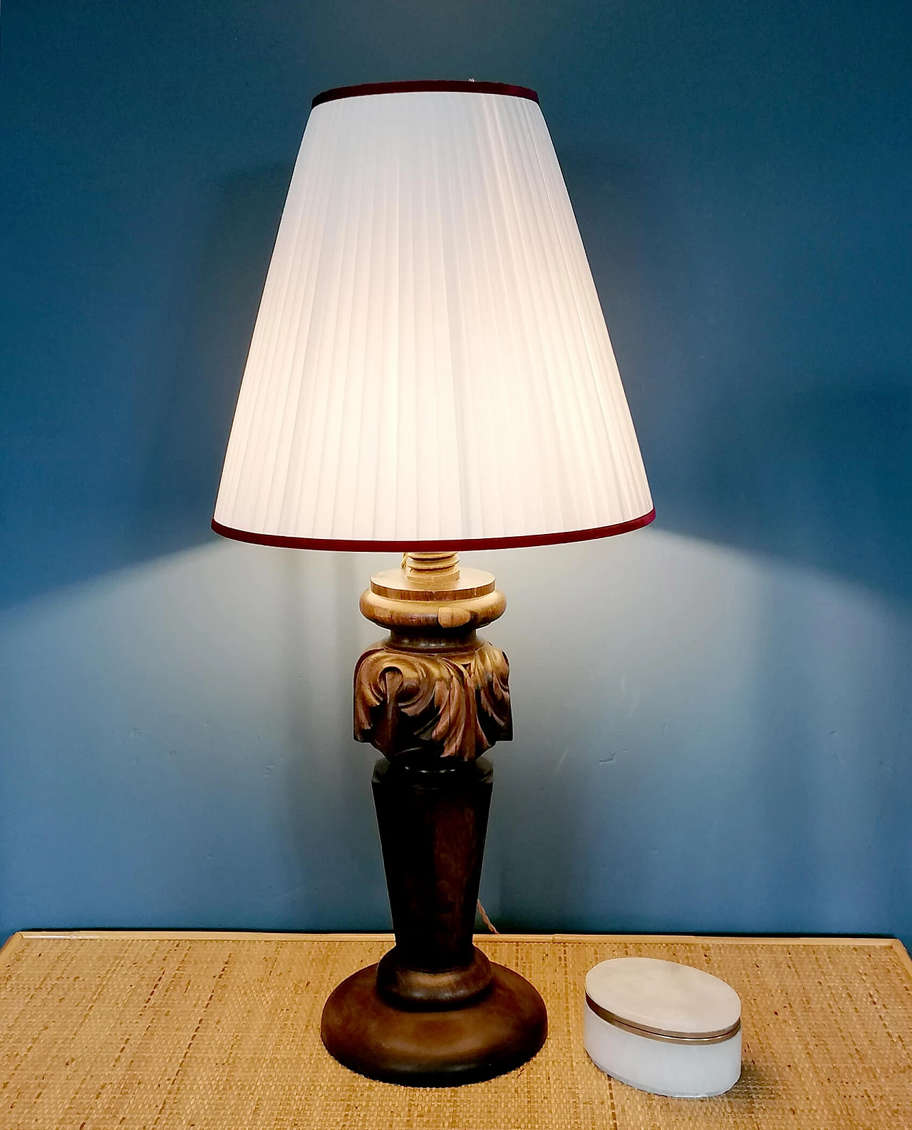 Table lamp with walnut piano leg base, 2000s 1240385