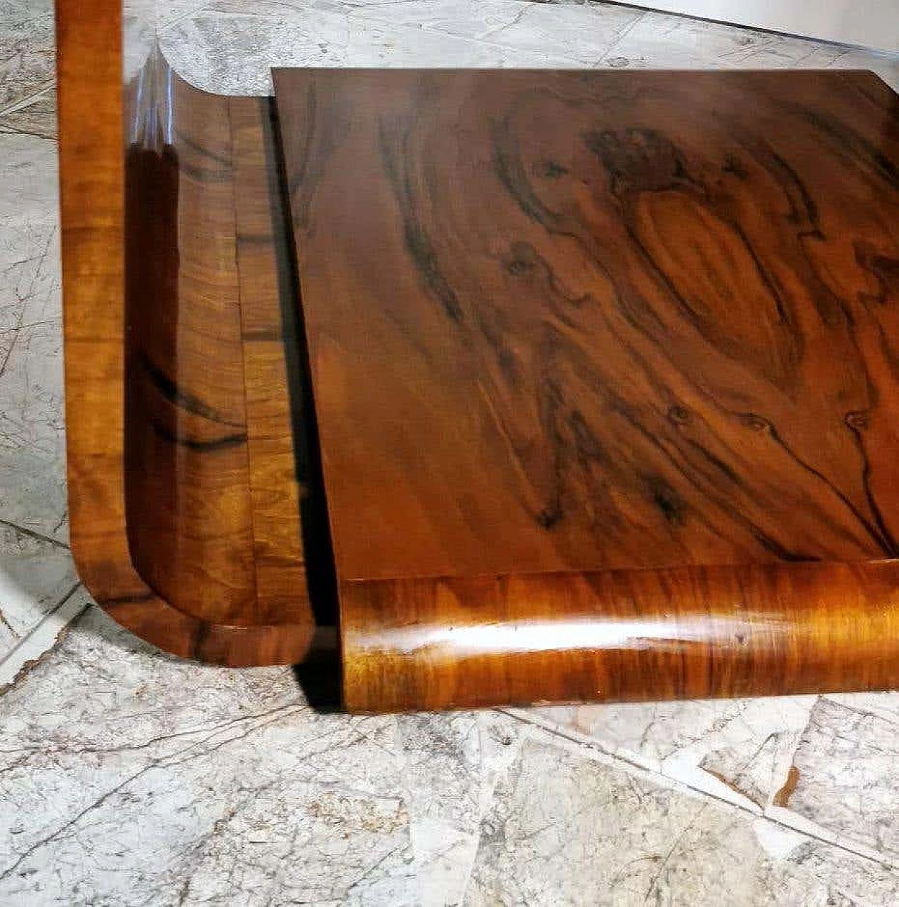 Art Deco coffee table in walnut briar, 20s 1241989