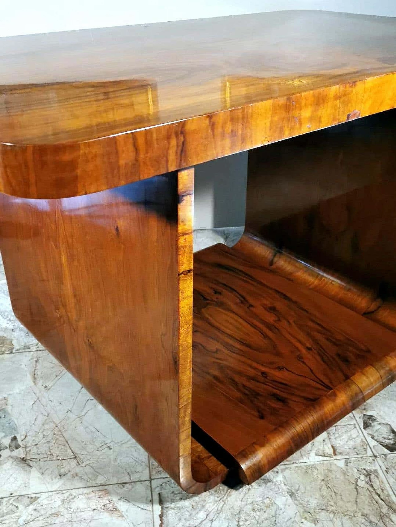 Art Deco coffee table in walnut briar, 20s 1241990