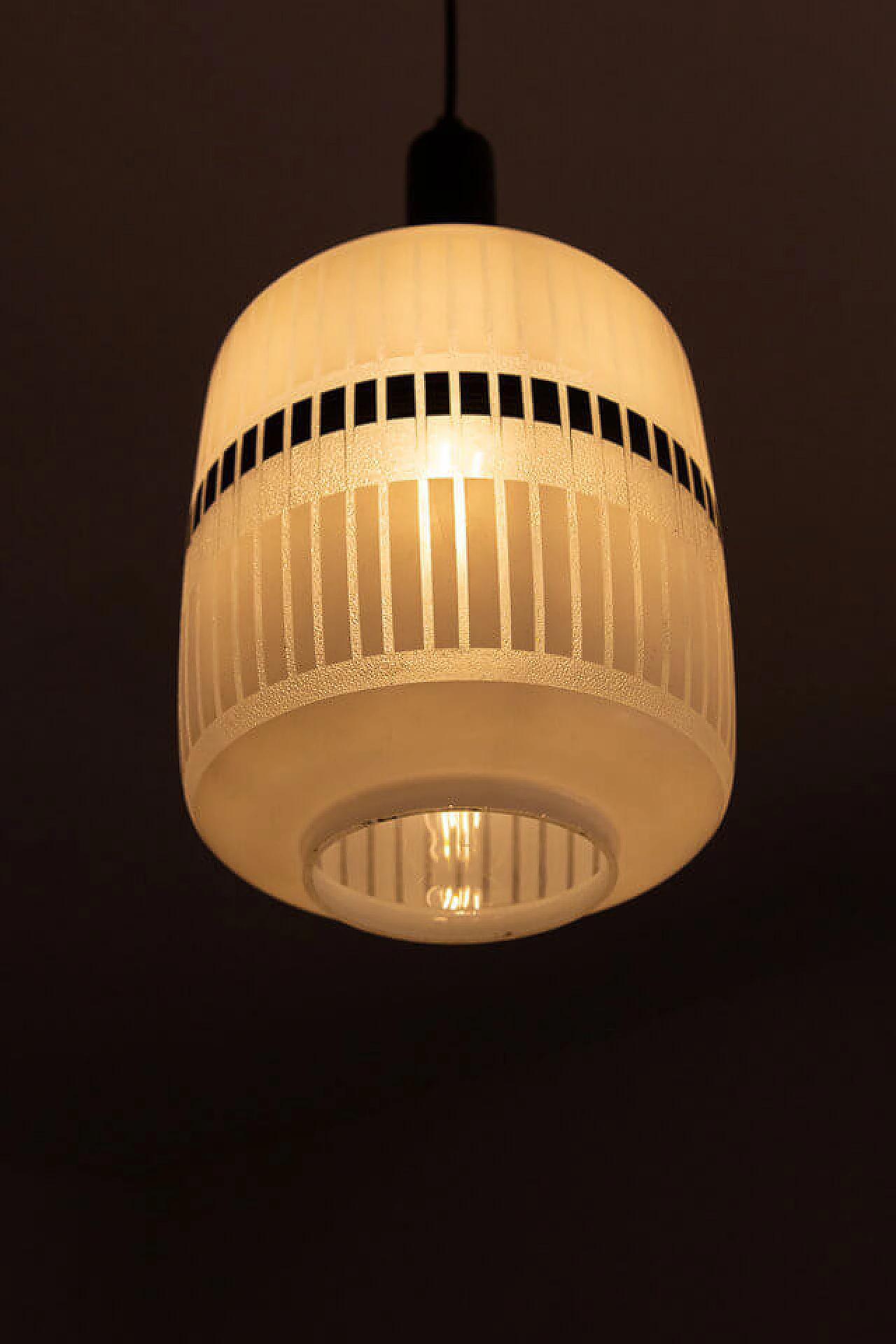 Lampadario Optical in vetro bianco e nero, anni '60 1243892