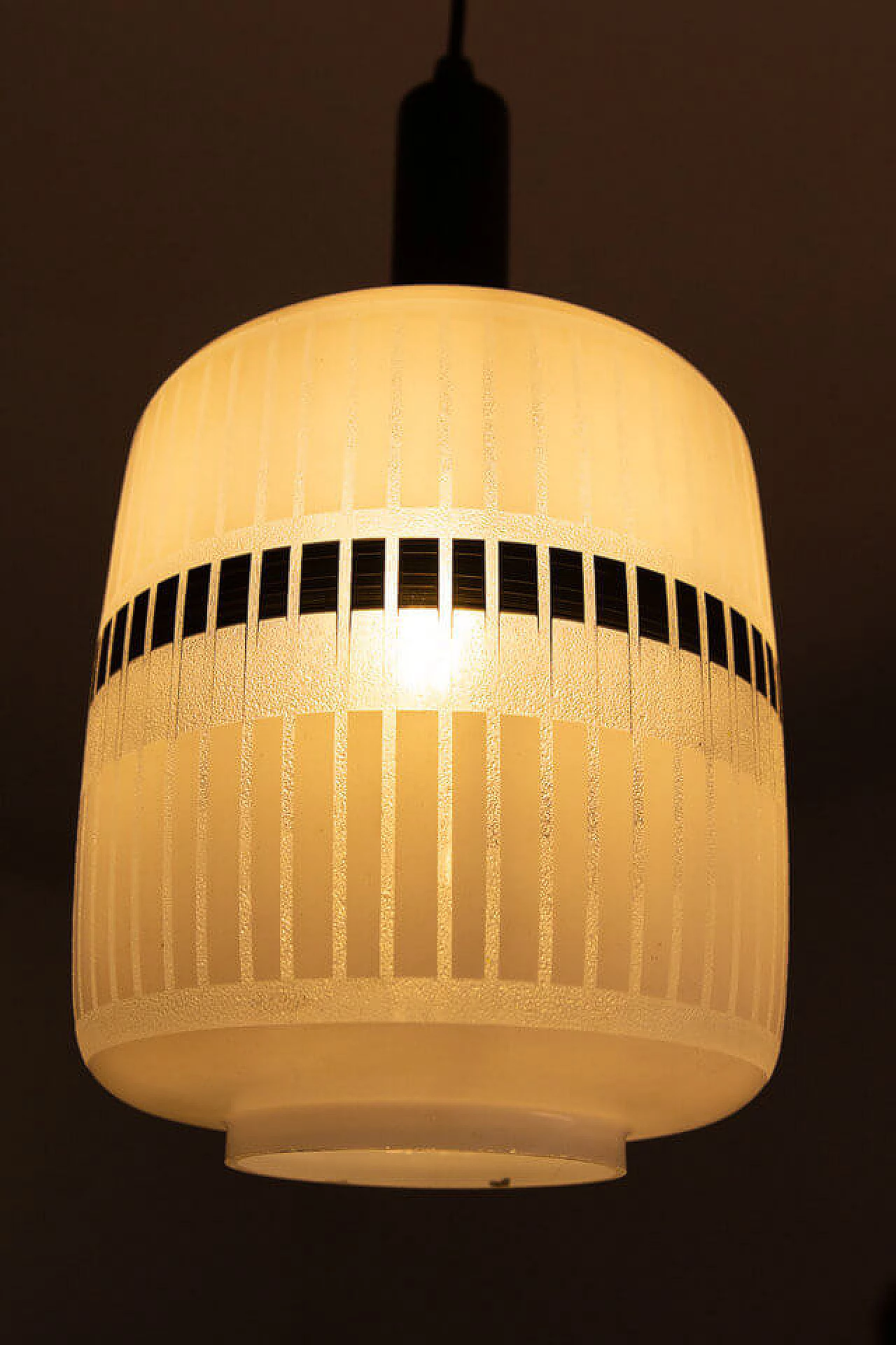 Lampadario Optical in vetro bianco e nero, anni '60 1243894