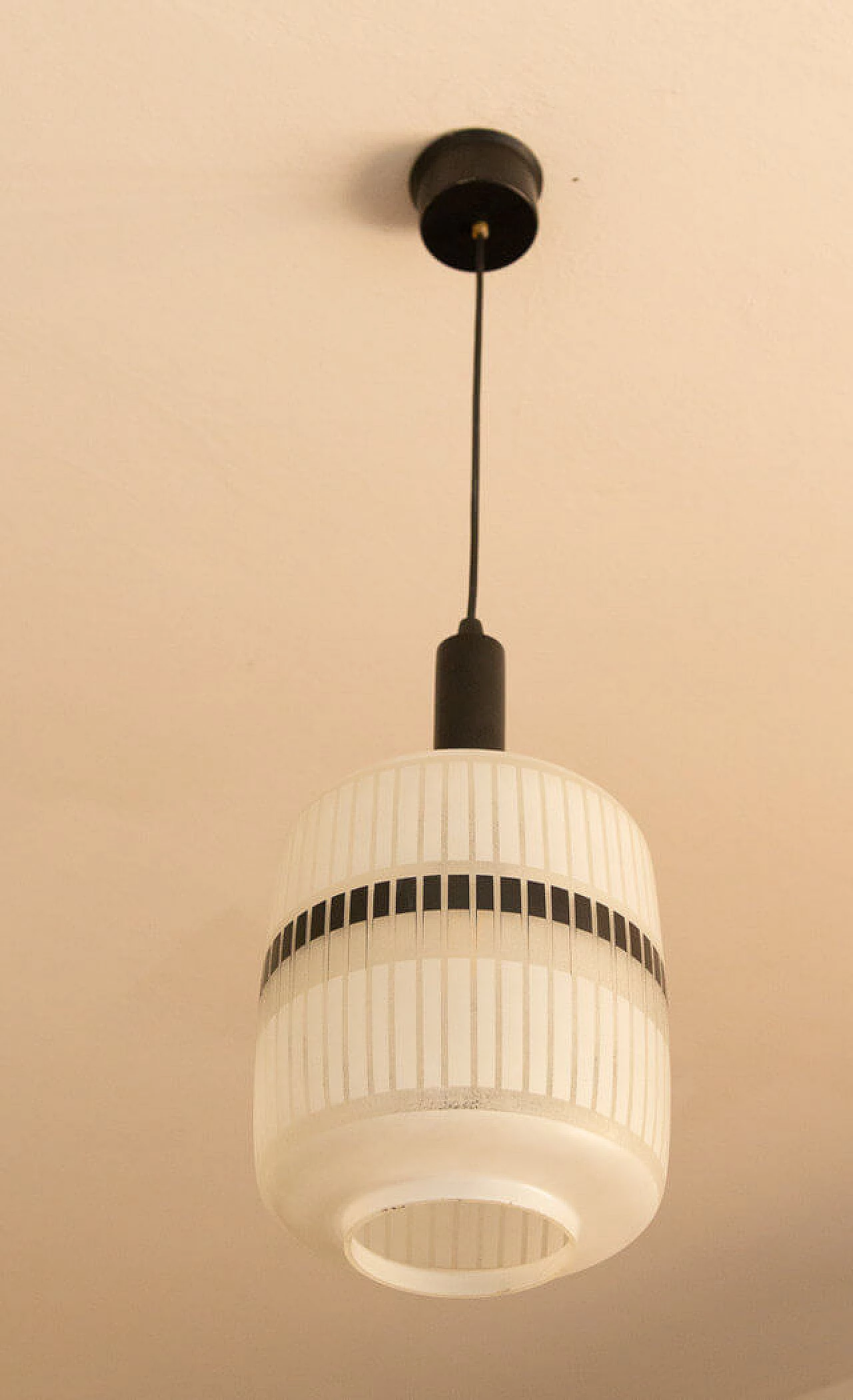 Lampadario Optical in vetro bianco e nero, anni '60 1243896