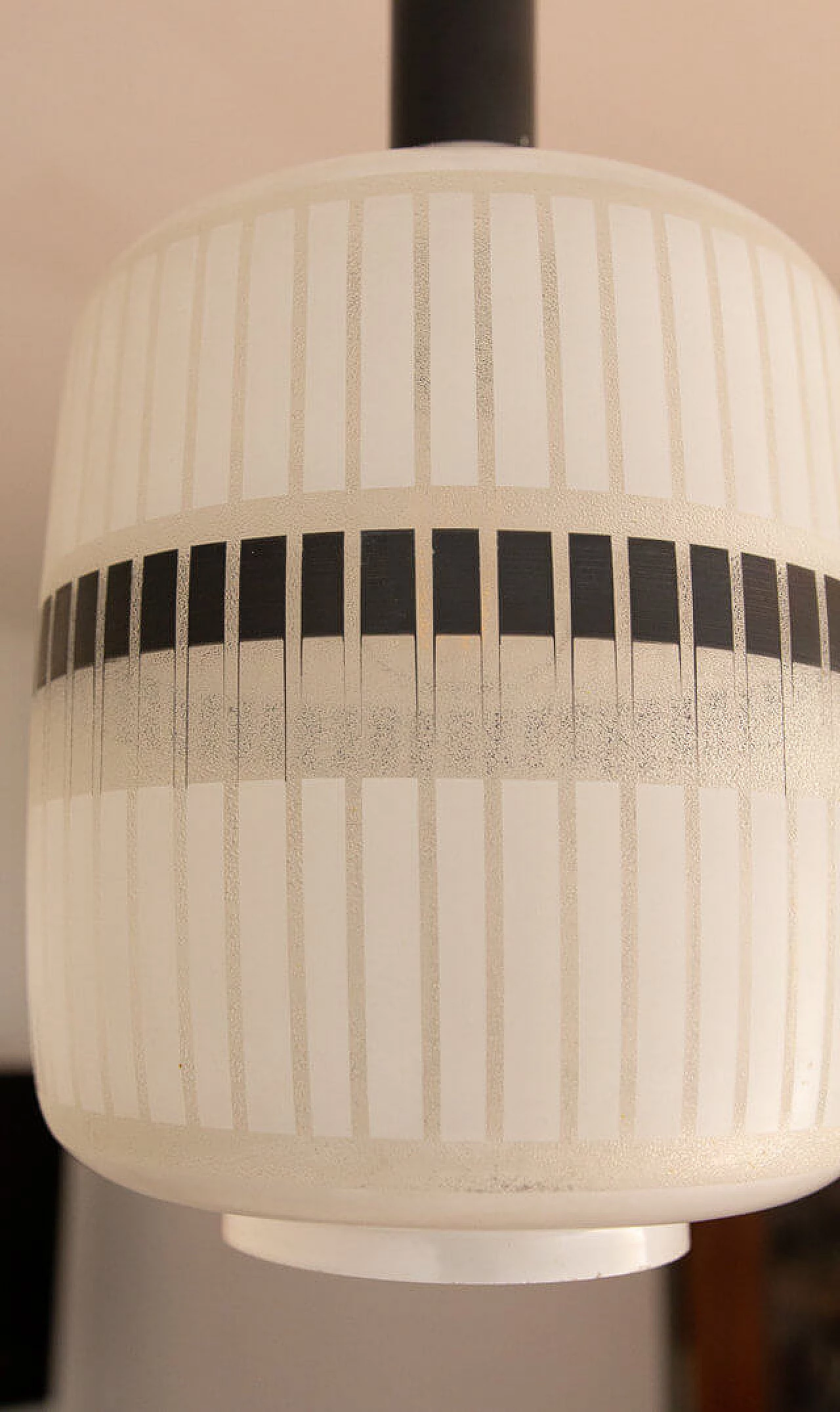 Lampadario Optical in vetro bianco e nero, anni '60 1243898