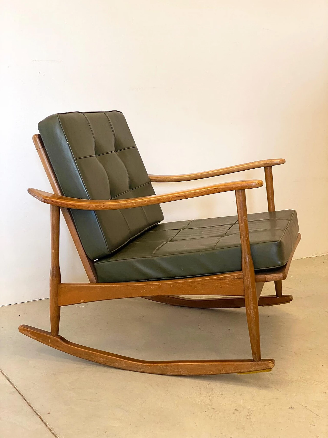 Rocking armchair in beechwood, 1960s 1246620