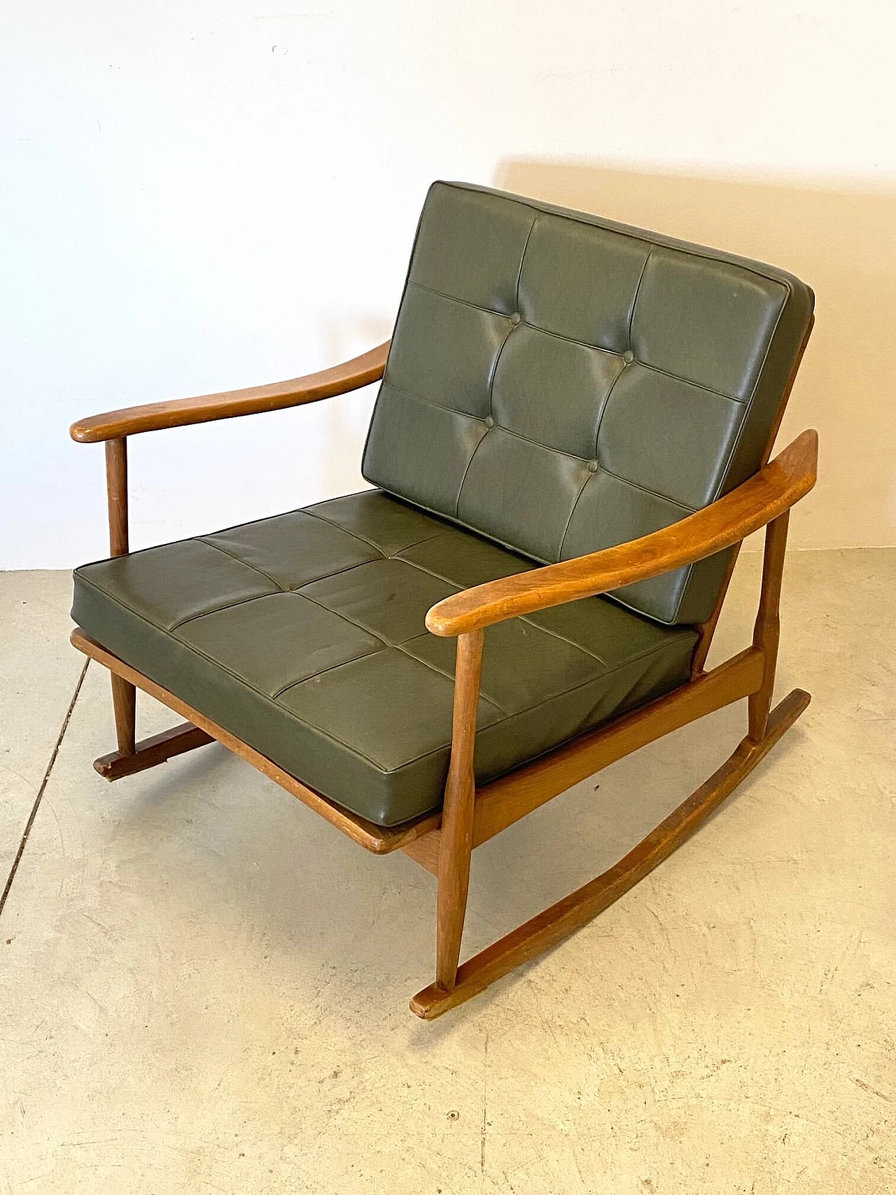 Rocking armchair in beechwood, 1960s 1246621