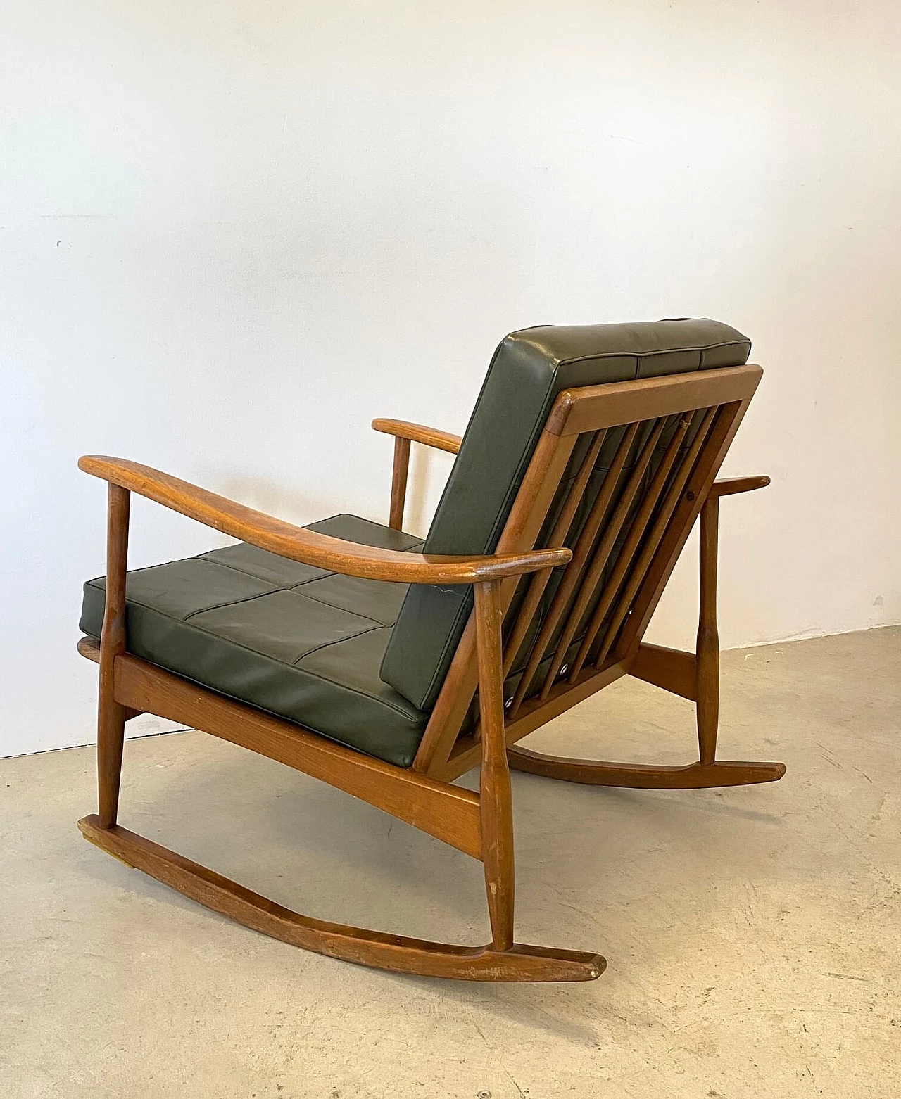 Rocking armchair in beechwood, 1960s 1246623