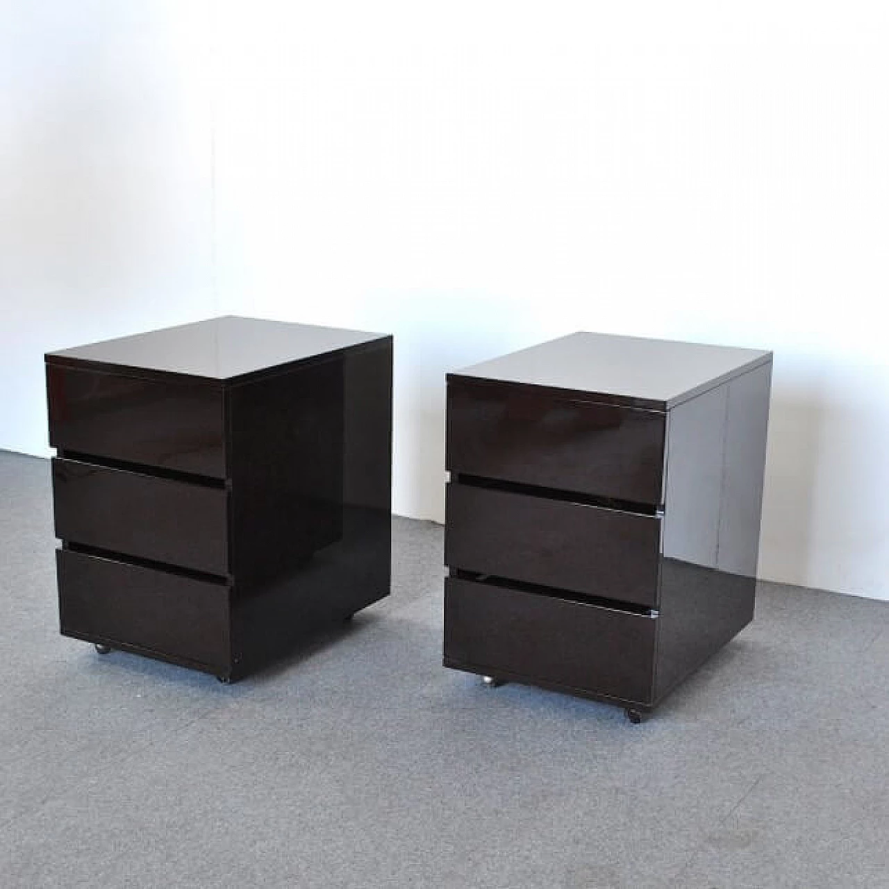 Pair of nightstands with three drawers in lacquered wood, 80s 1249968