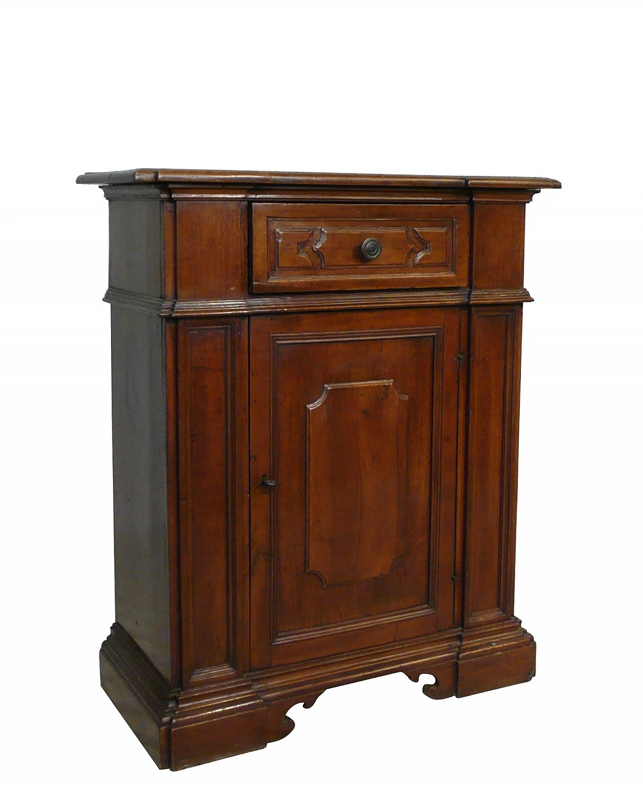 Walnut sideboard, 18th century 1251910