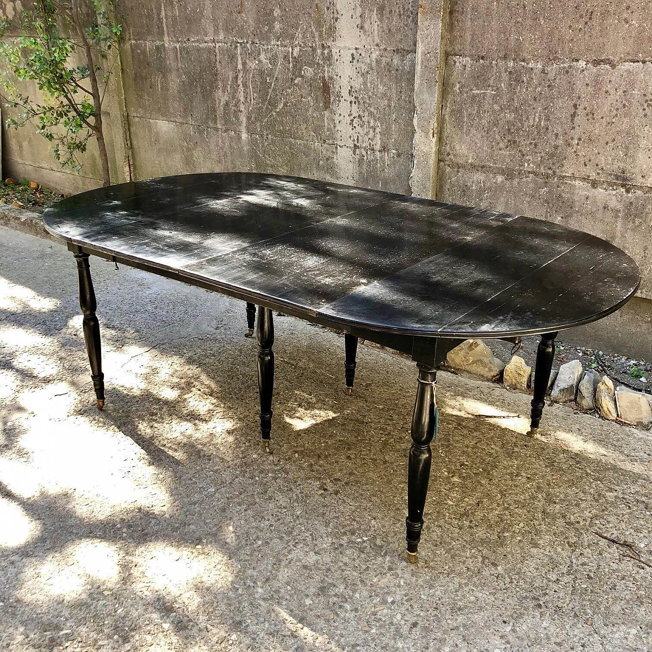 Ebonised mahogany extending table, 19th century 1252922