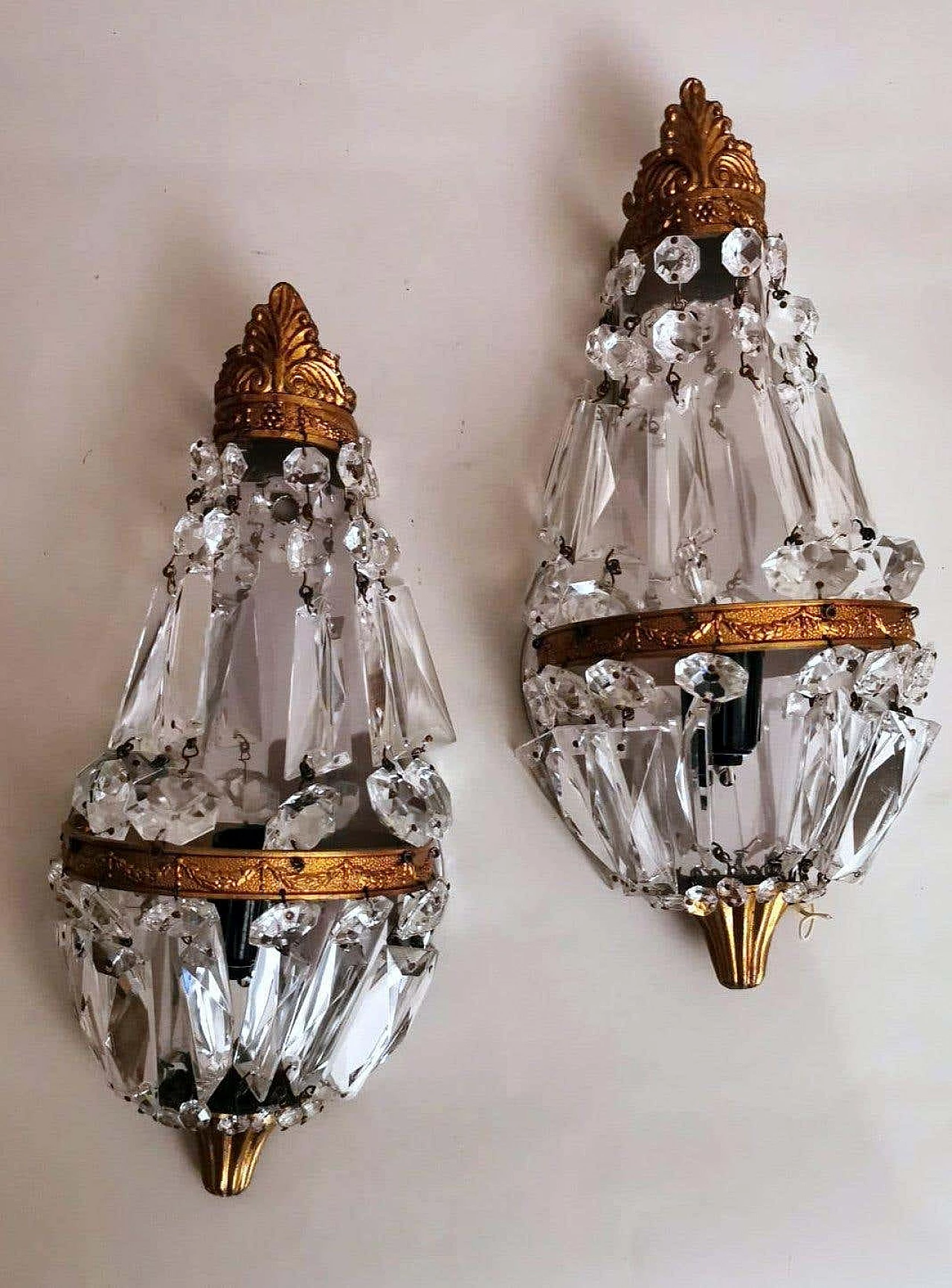 Pair of Louis XVI style balloon wall sconces in brass and crystal, 10s 1271838