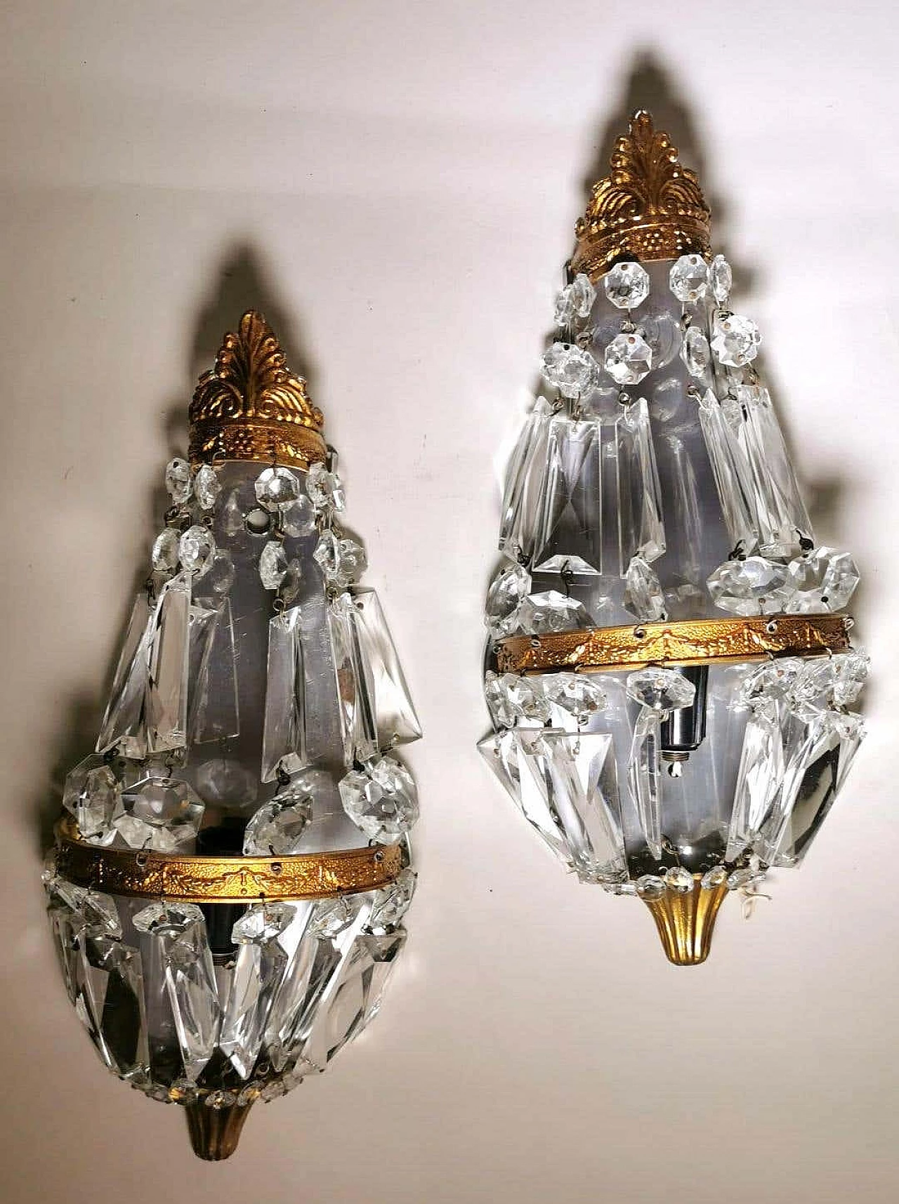 Pair of Louis XVI style balloon wall sconces in brass and crystal, 10s 1271840