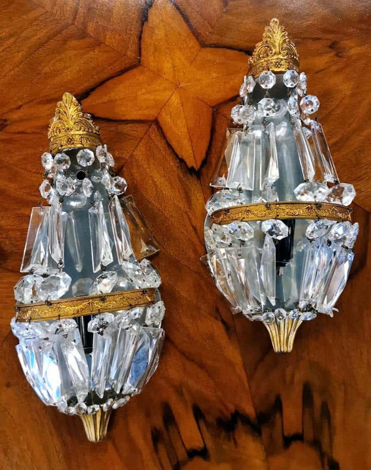 Pair of Louis XVI style balloon wall sconces in brass and crystal, 10s 1271846