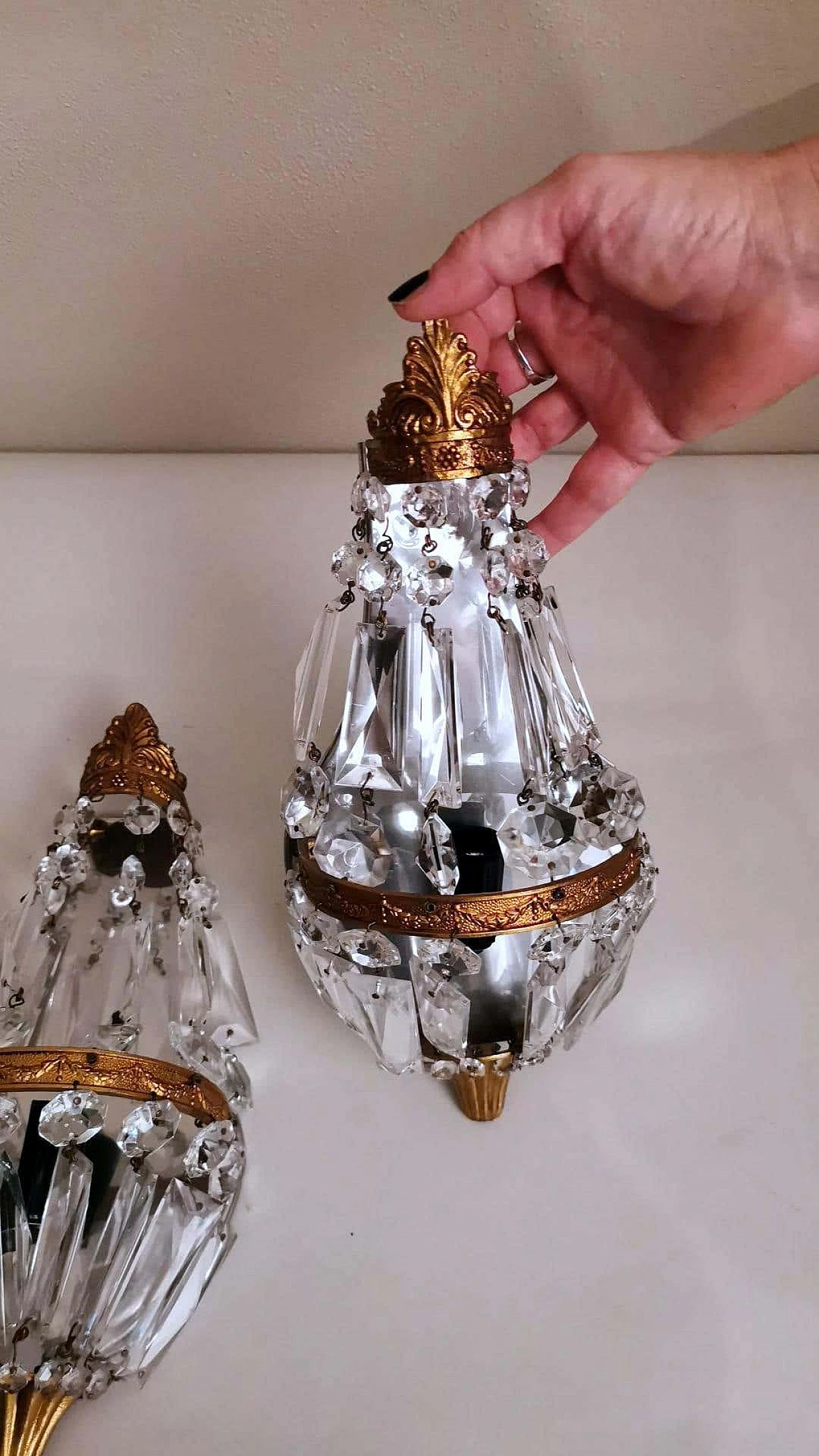 Pair of Louis XVI style balloon wall sconces in brass and crystal, 10s 1271851