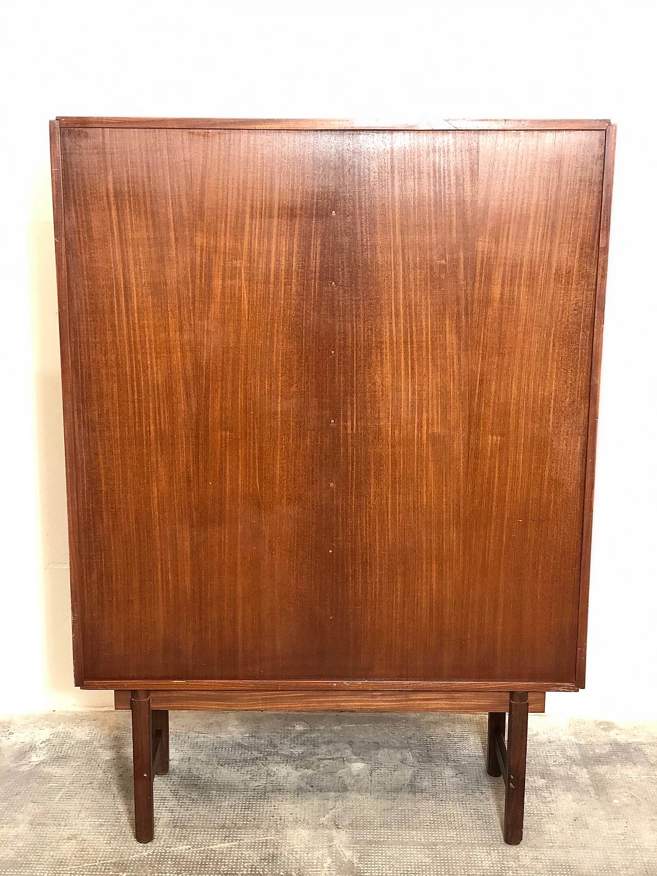 Credenza alta impiallacciata in teak di Barovero Torino, anni '60 1279035