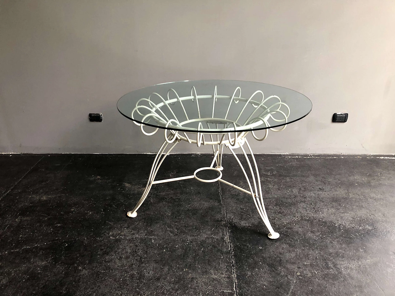 Round iron table with glass top, 1950s 1280472