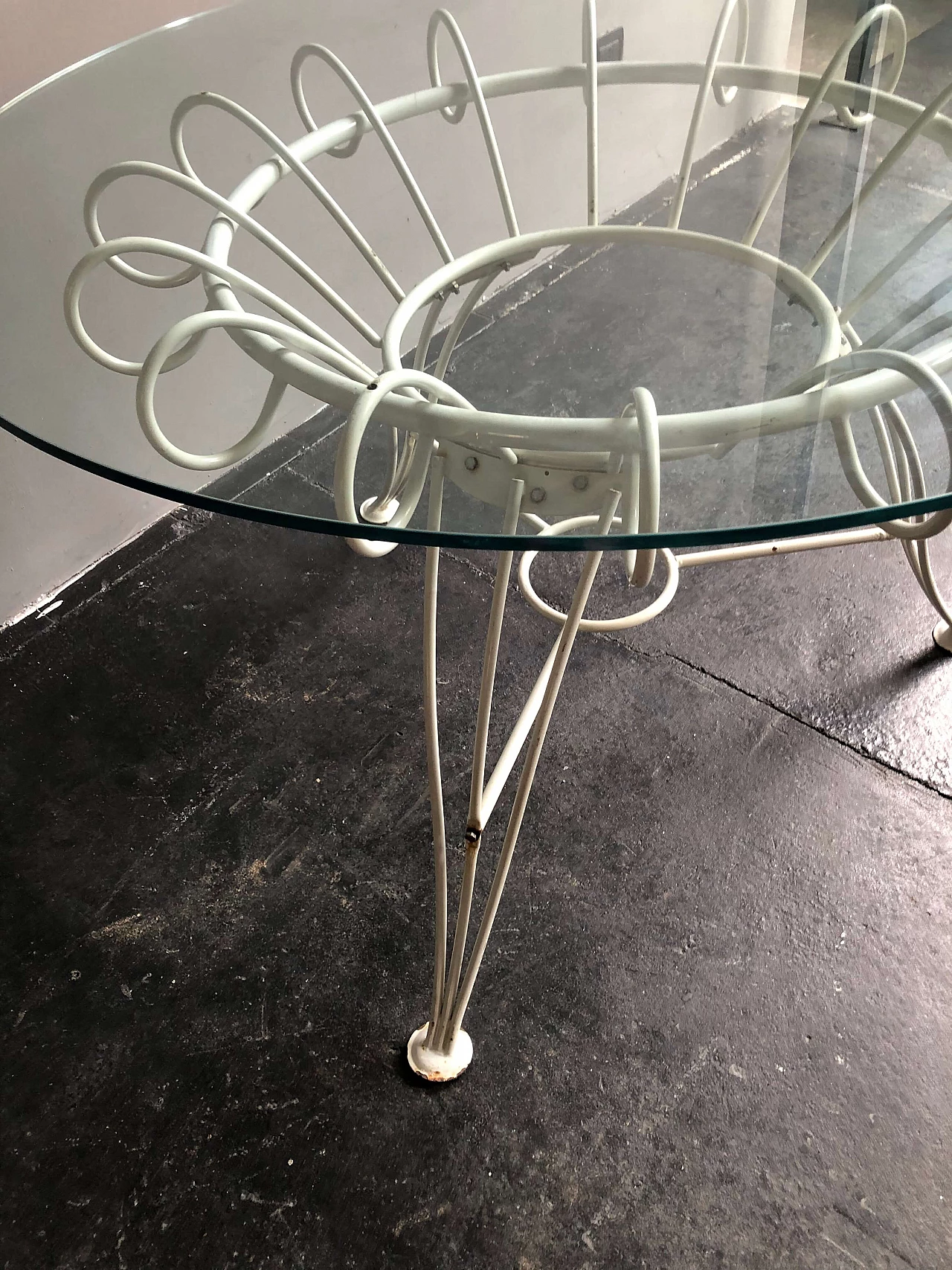 Round iron table with glass top, 1950s 1280473