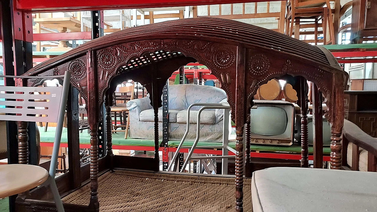 Indian colonial sedan chair for two people, 19th century 1283858