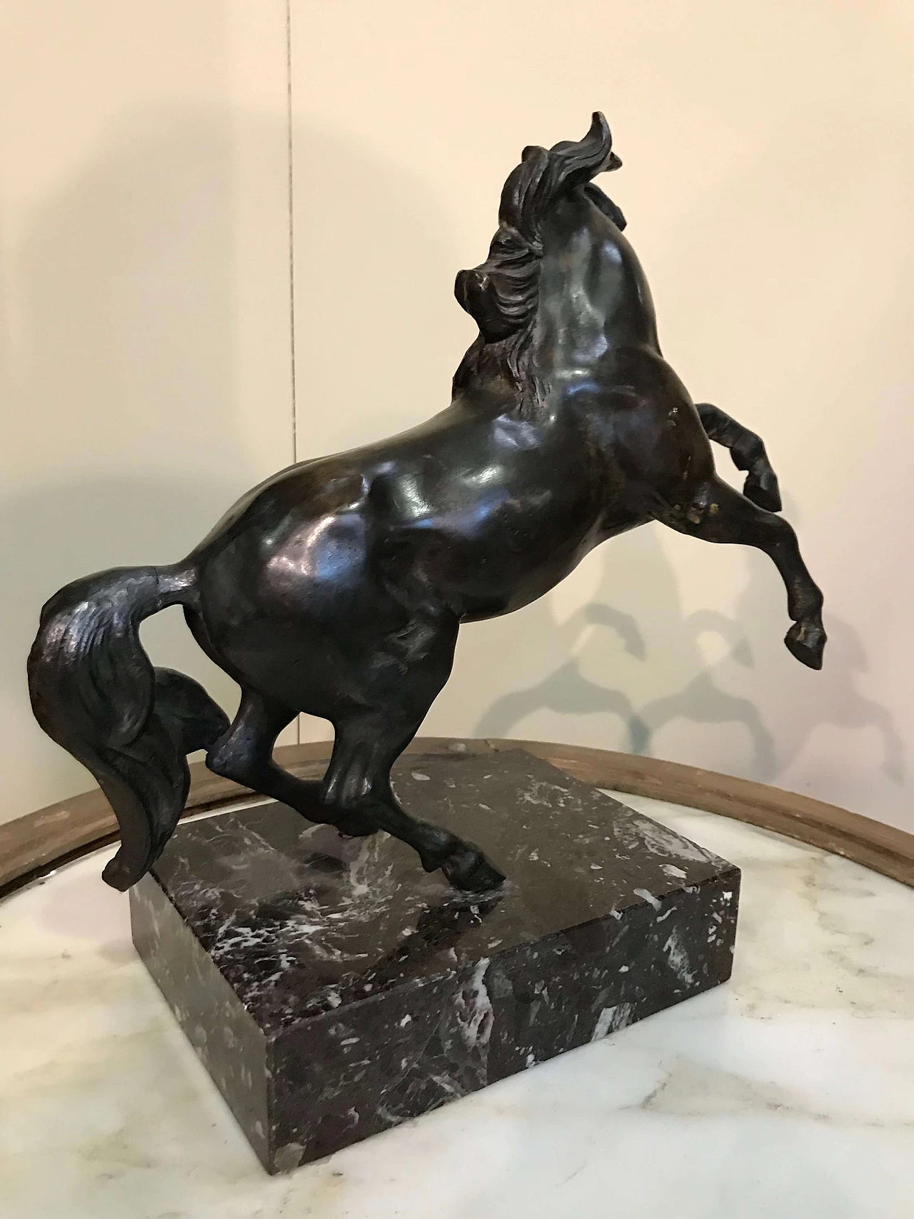 Cavallo in bronzo su base in marmo, ‘800 1306375