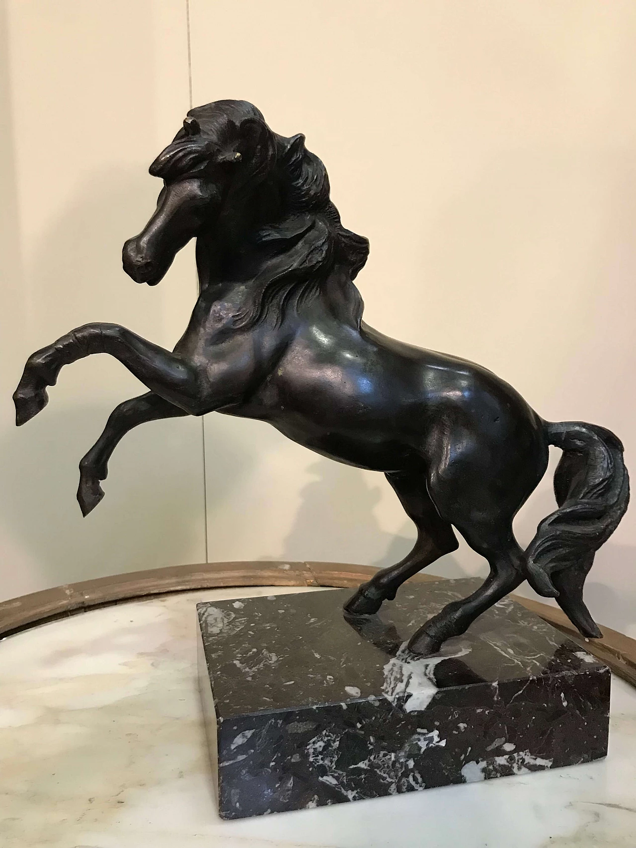 Cavallo in bronzo su base in marmo, ‘800 1306376