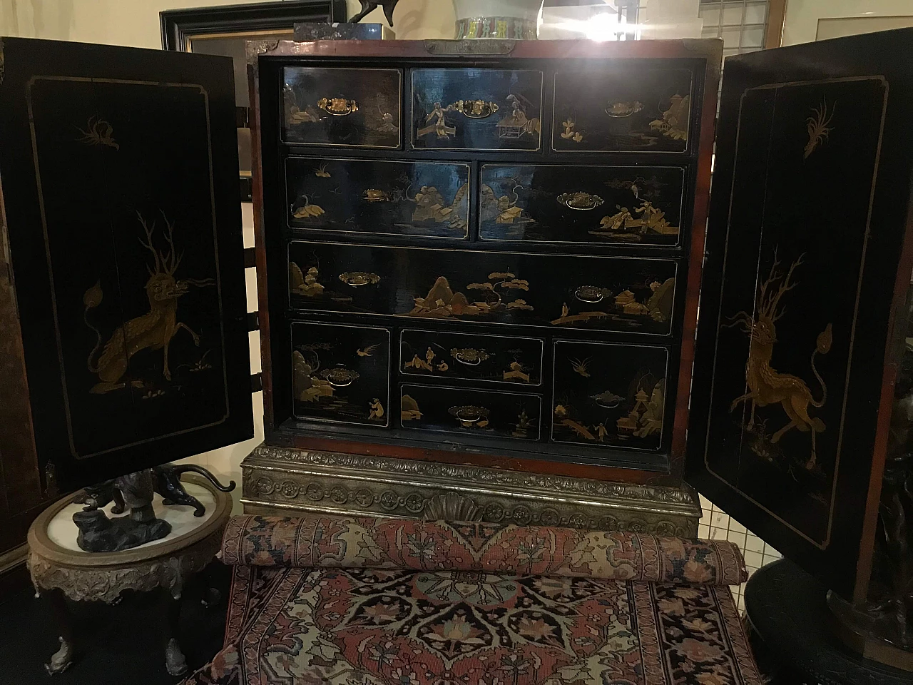 Oriental cabinet with lacquered interior drawers, 19th century 1306480