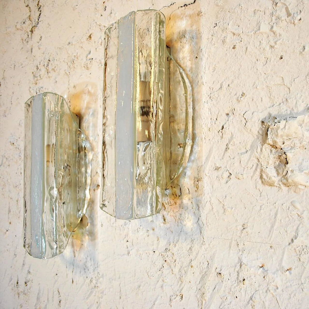 Pair of wall lamps in transparent rough Murano glass by Mazzega, 60s 1311045