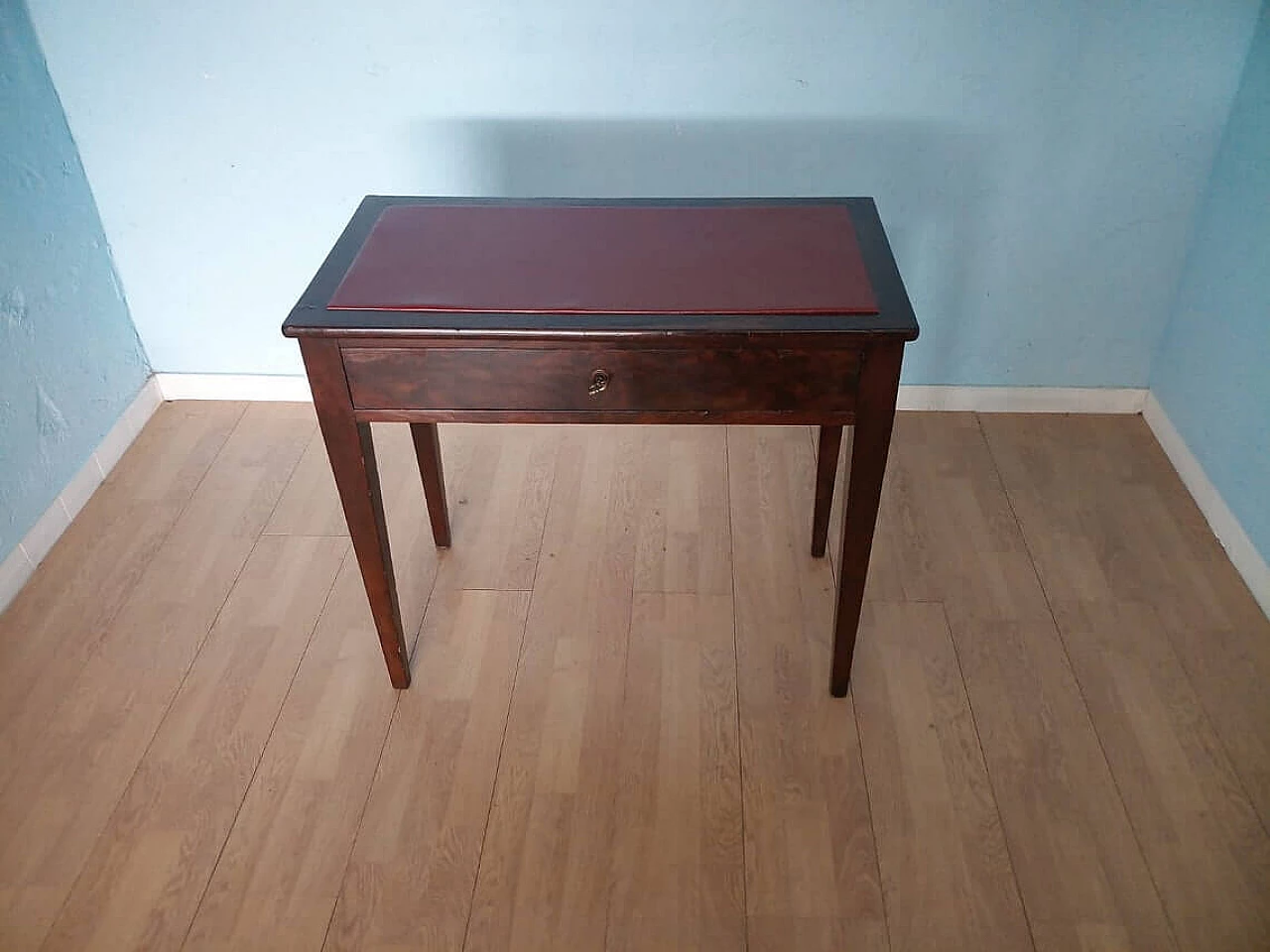 Mahogany coffee table with leather top, 19th century 1323601