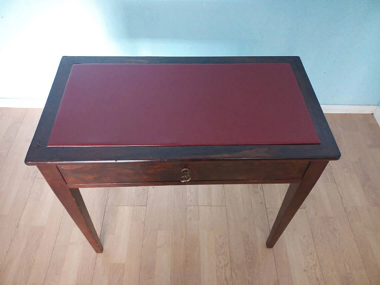 Mahogany coffee table with leather top, 19th century 1323604