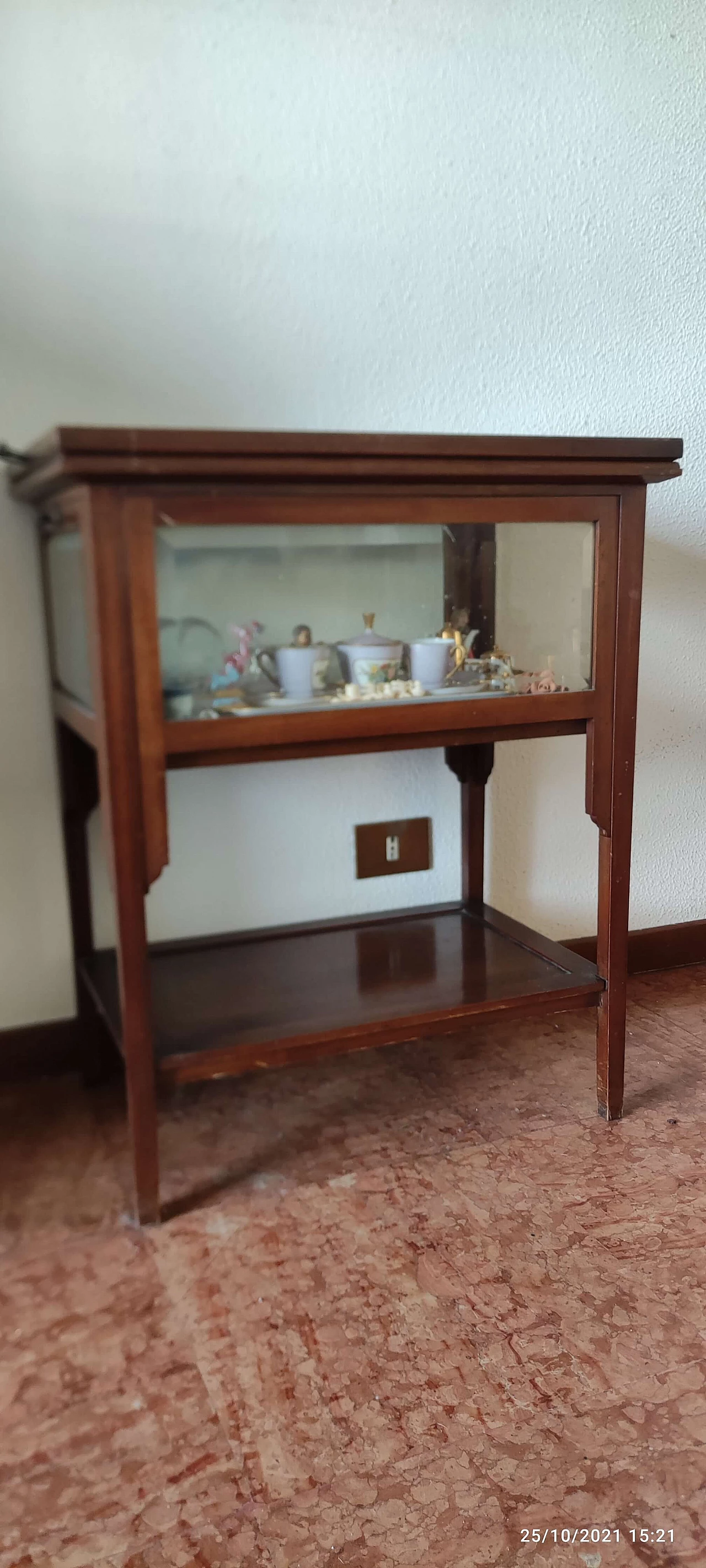 Wooden display cabinet with shelves, 1960s 1331705