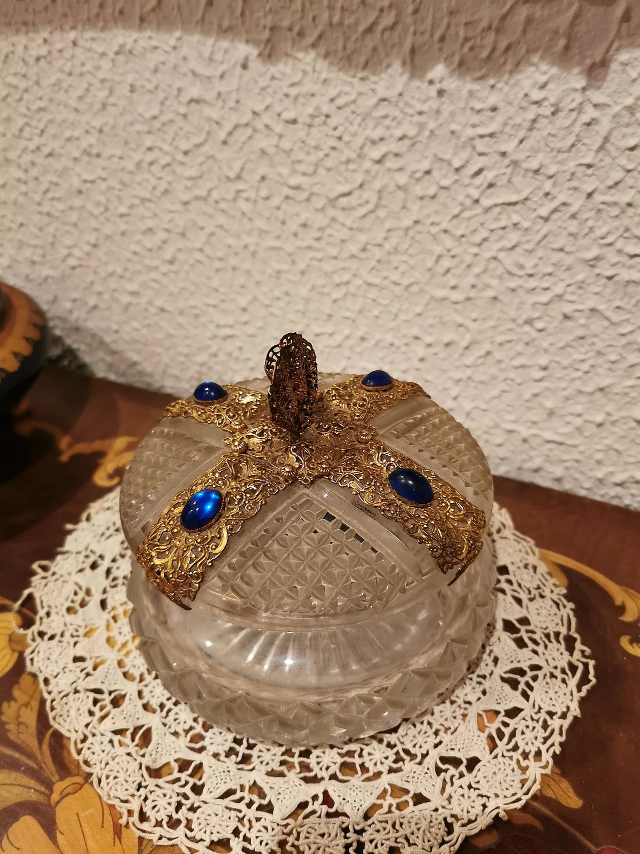 Glass jewellery box with blue stones, early 20th century 1331828