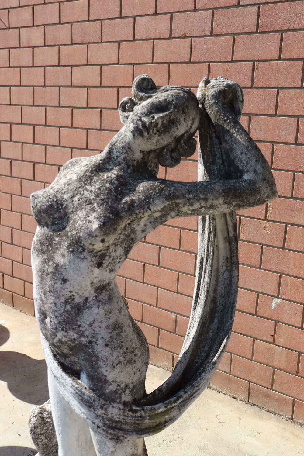 Venere danzante, scultura da giardino