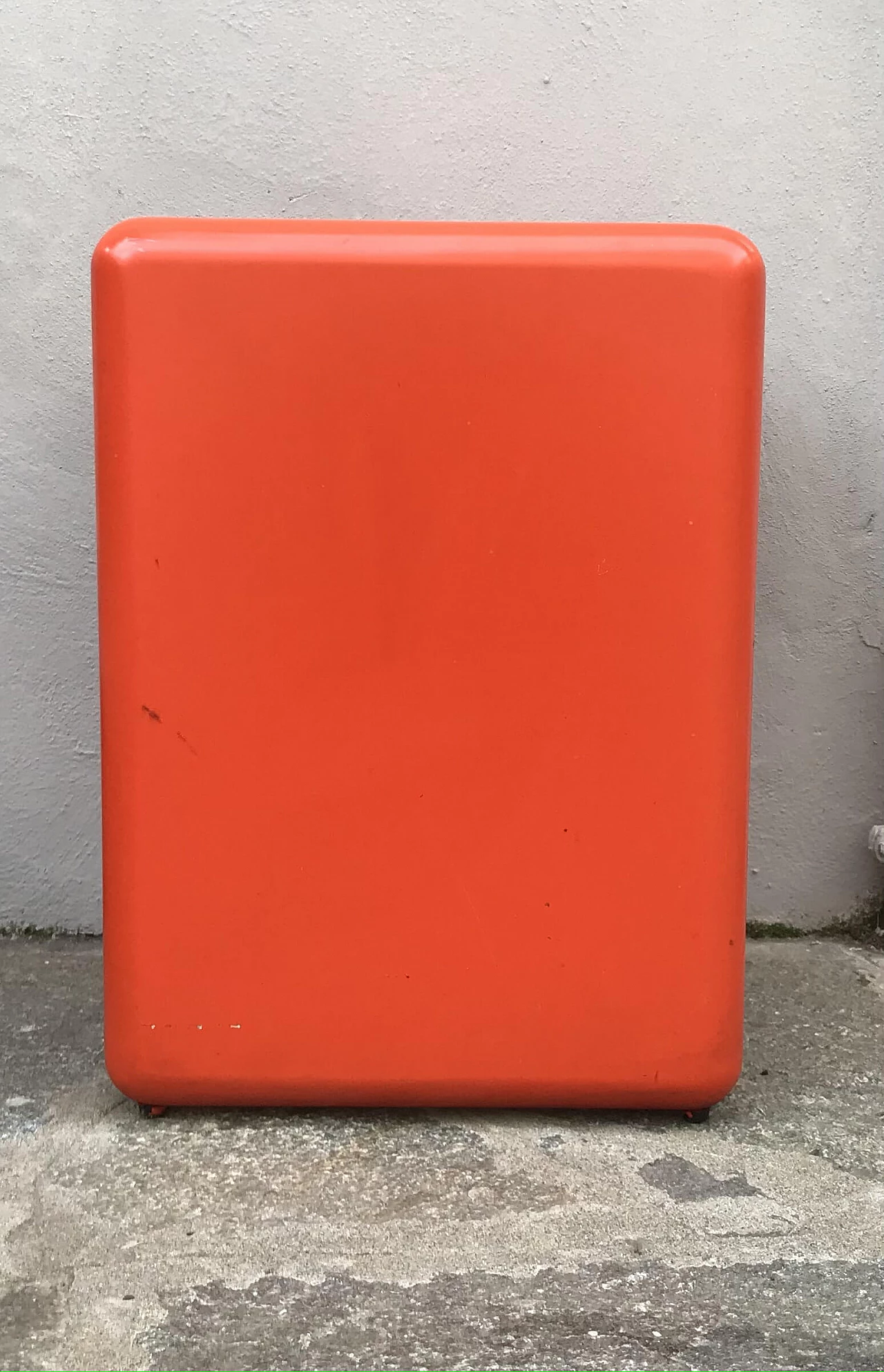 Orange lacquered wooden stool, 1980s 1337970