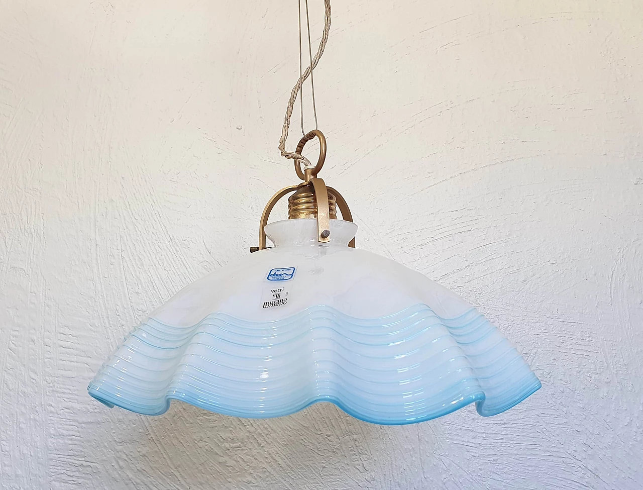 Lampada da soffitto in vetro di Murano bianco e blu di De Majo, anni '60 1339844