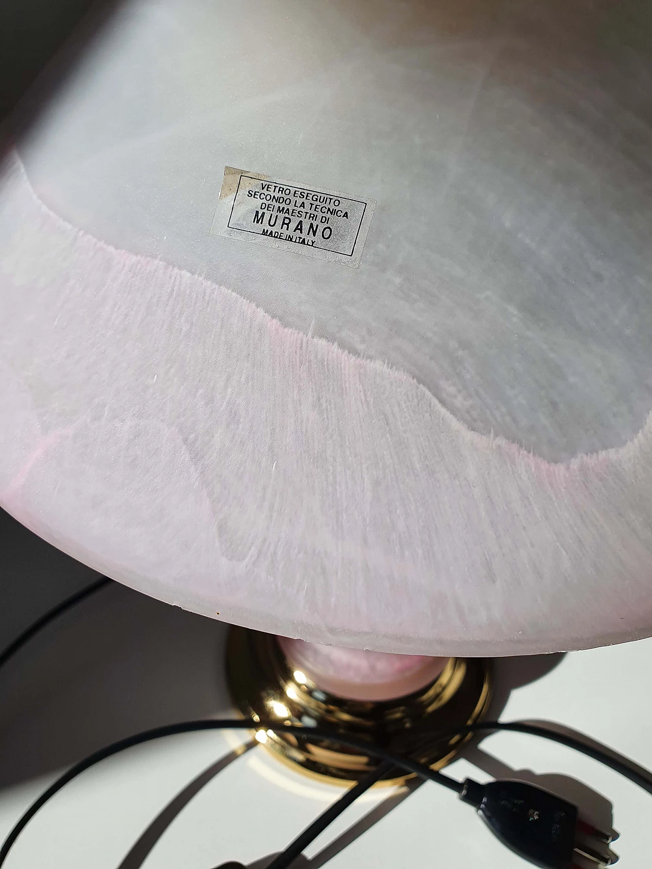 Lampada da tavolo in vetro di Murano rosa satinato, anni '70 1340009