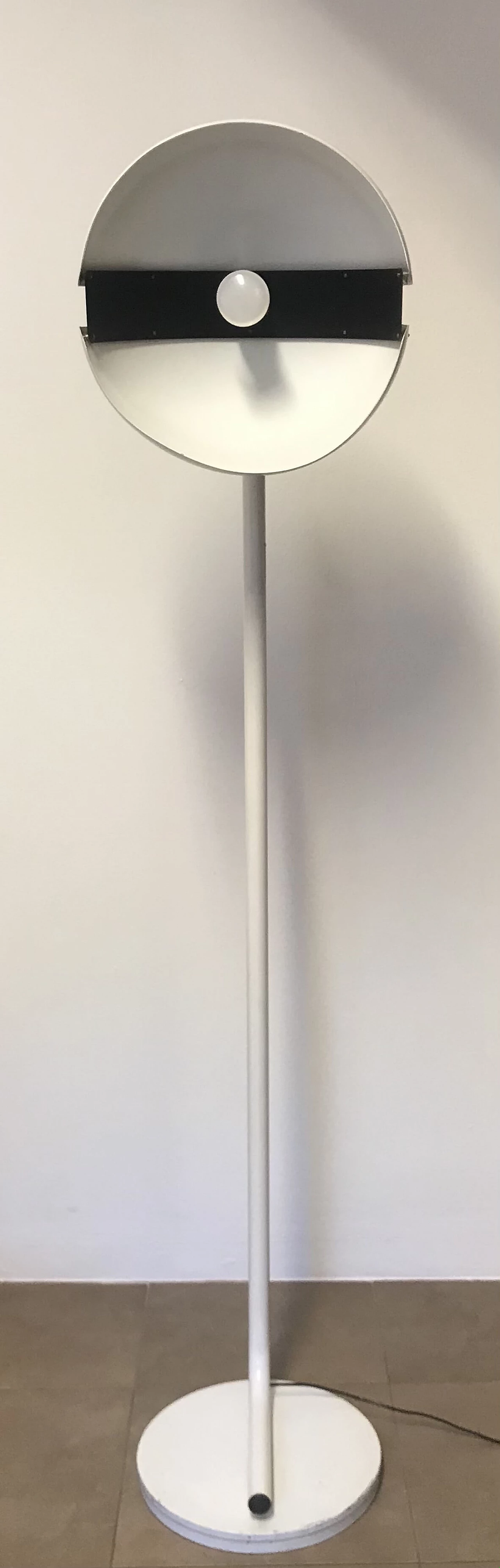 White metal floor lamp, 1970s 1340920