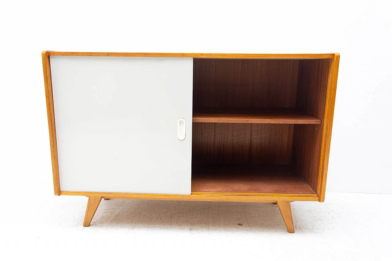 Credenza U-452 di Jiří Jiroutek, anni '60 1341870