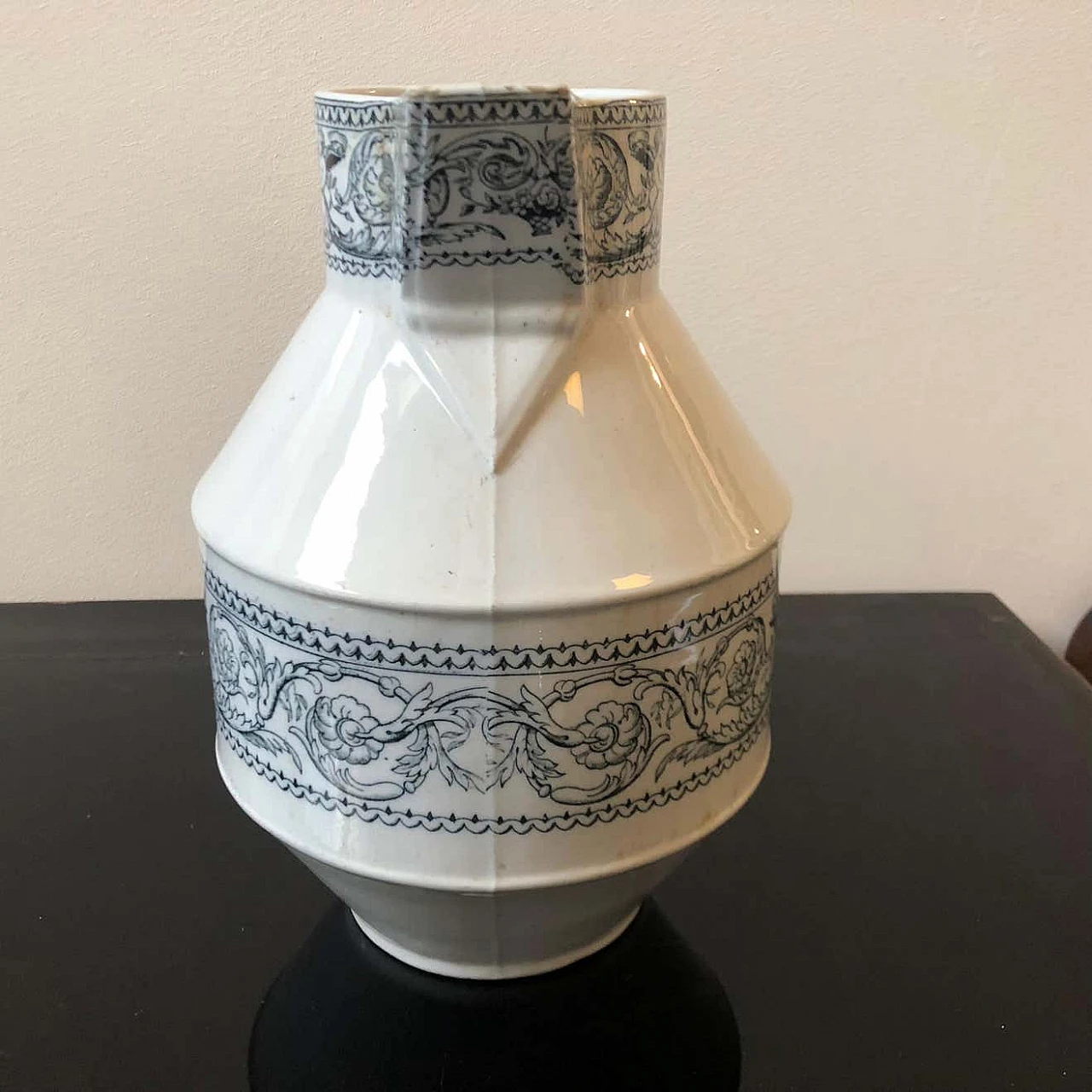 Victorian jug in ceramic, 19th century 1345208