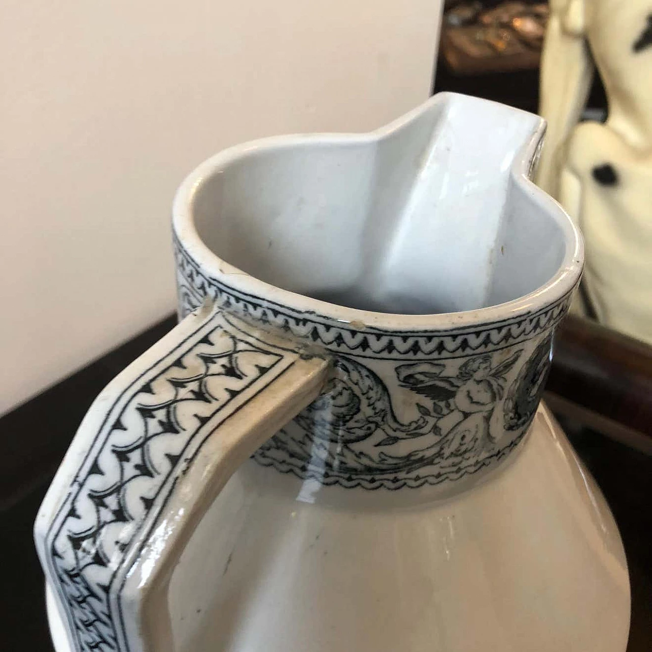 Victorian jug in ceramic, 19th century 1345214