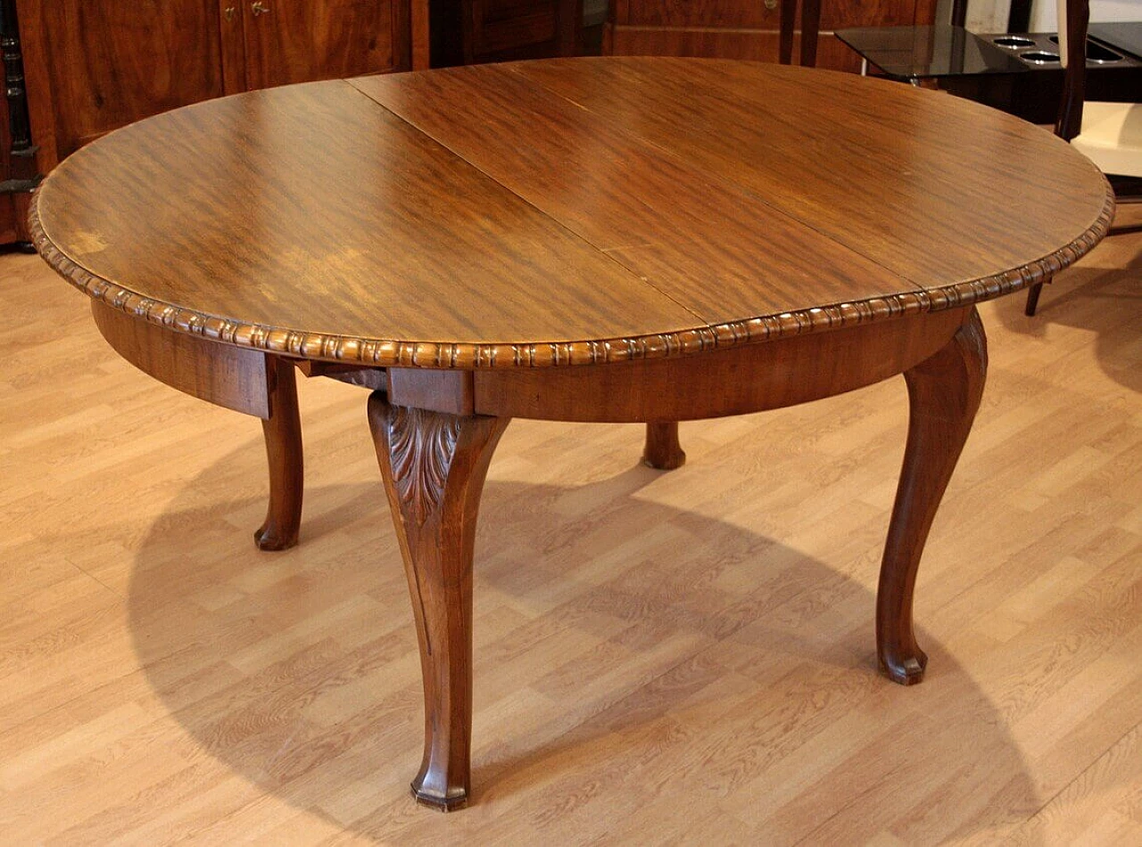 Extendable round table in oak, 20s 1353425