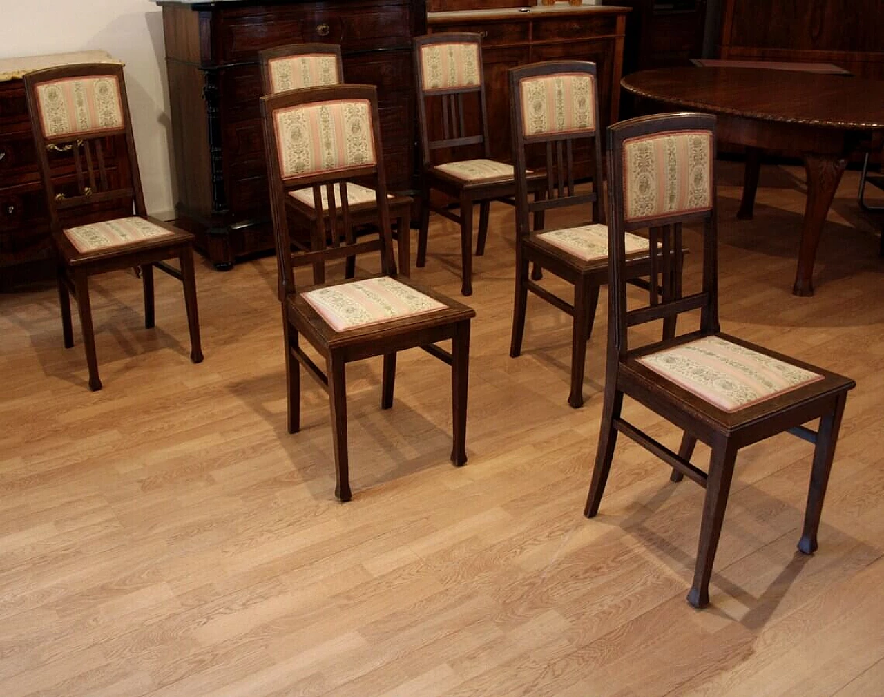 6 Fabric and oak chairs, 1920s 1353440