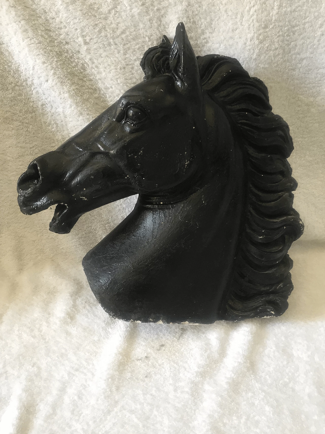 Neoclassical sculpture of horse in plaster, 50s 1357132