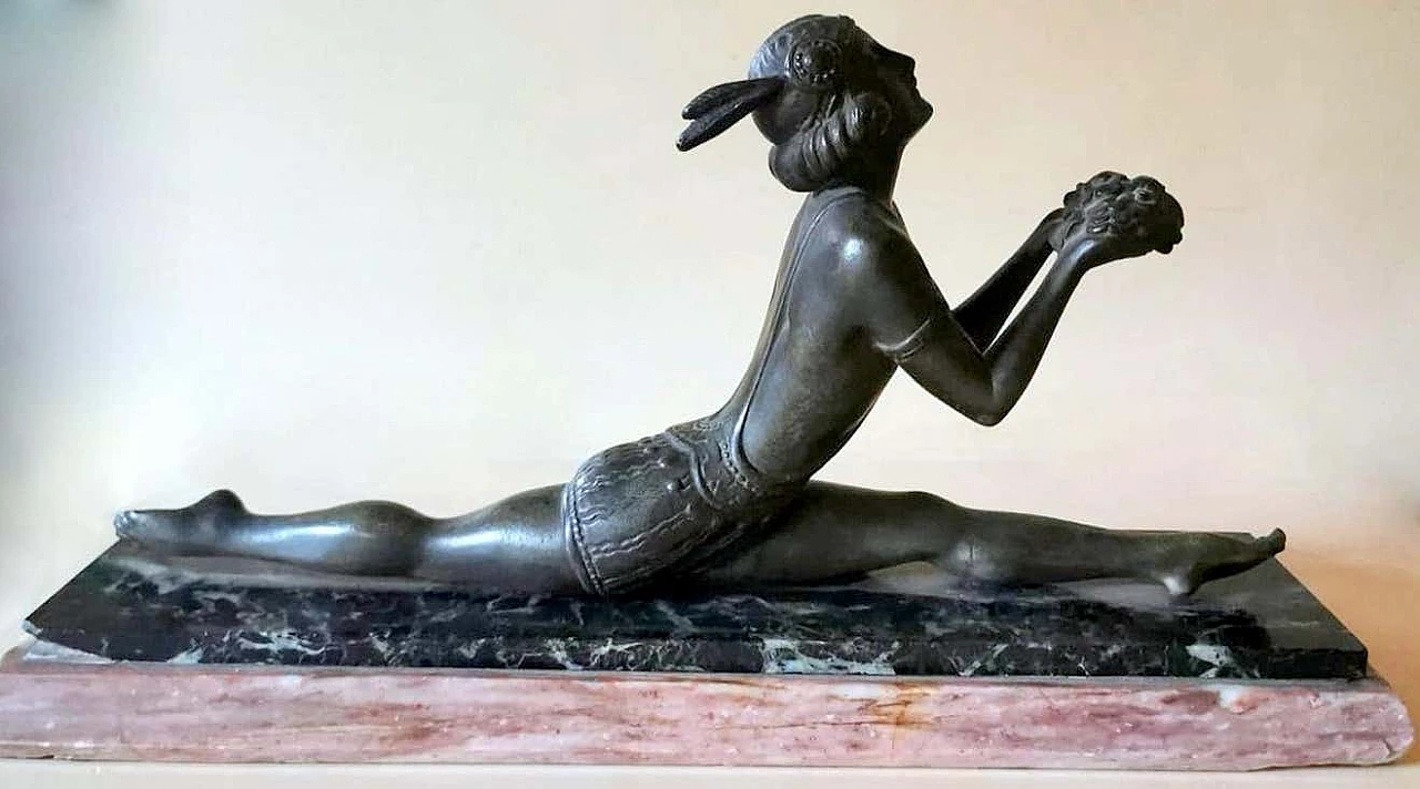 Art Noveau statuette of a young dancer in bronze with marble base, 1920s 1367448