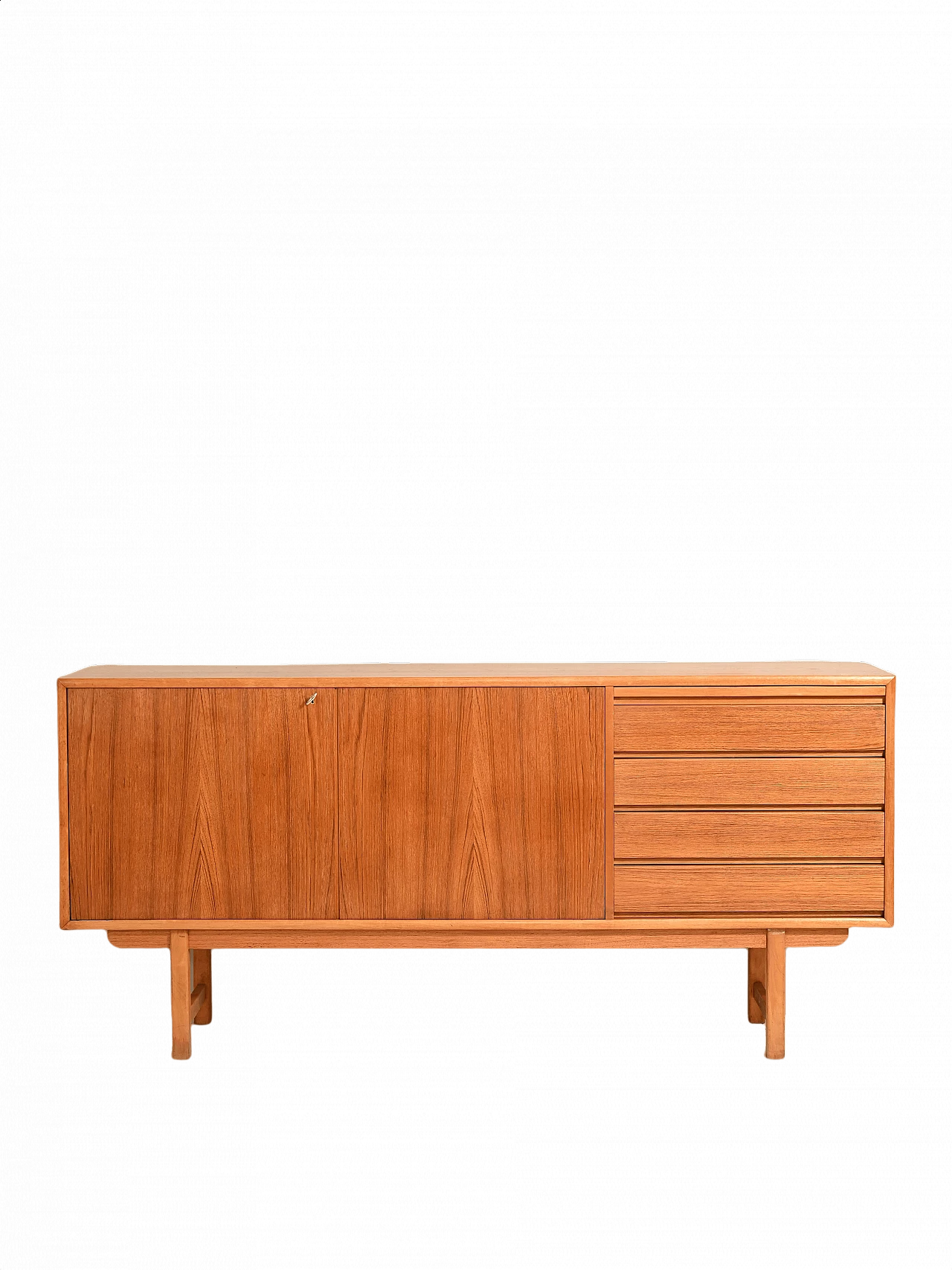 Scandinavian sideboard with pull-out shelf, 1960s 1368880