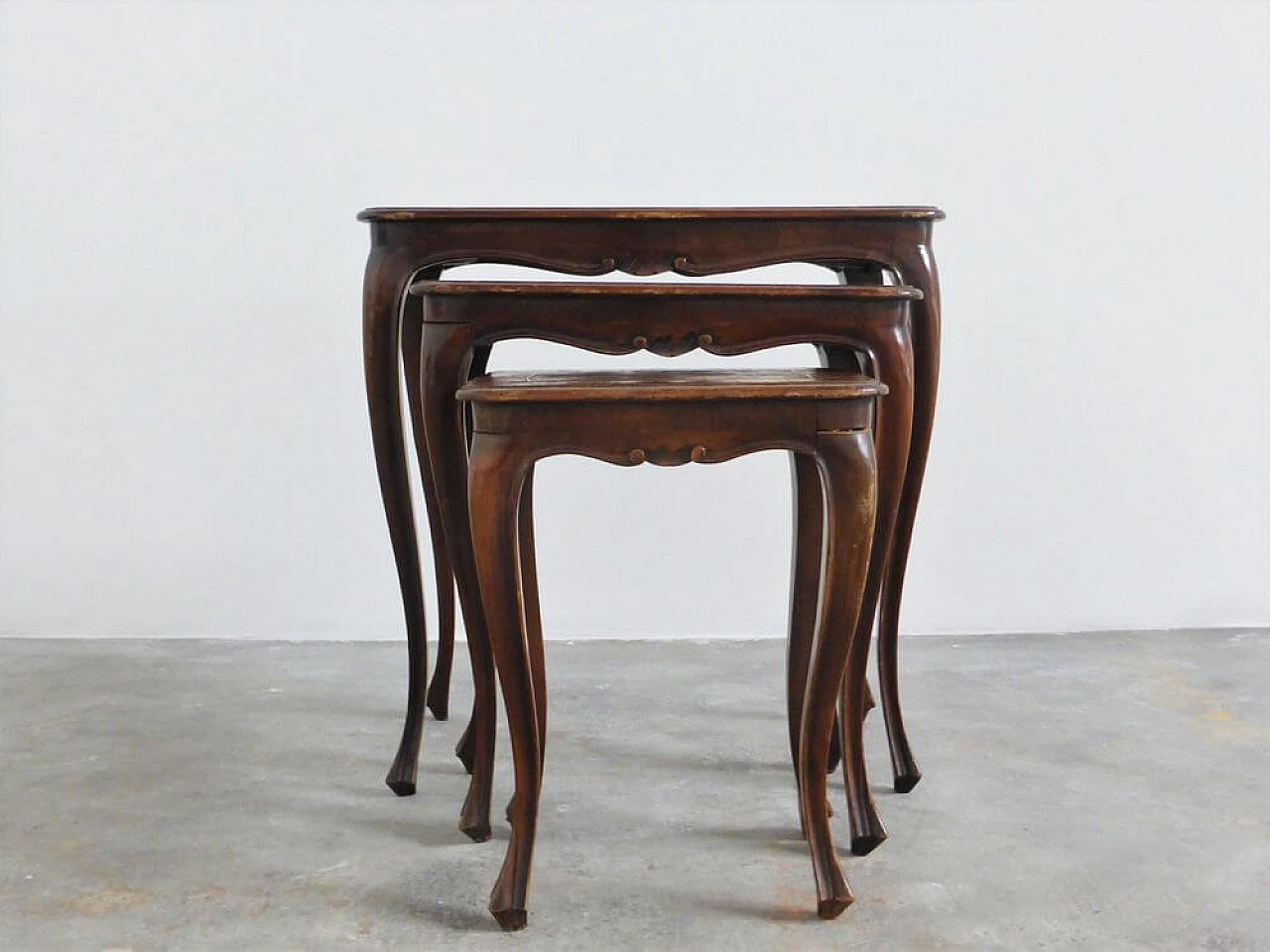 3 coffee tables of different sizes in wood, 1950s 1376493