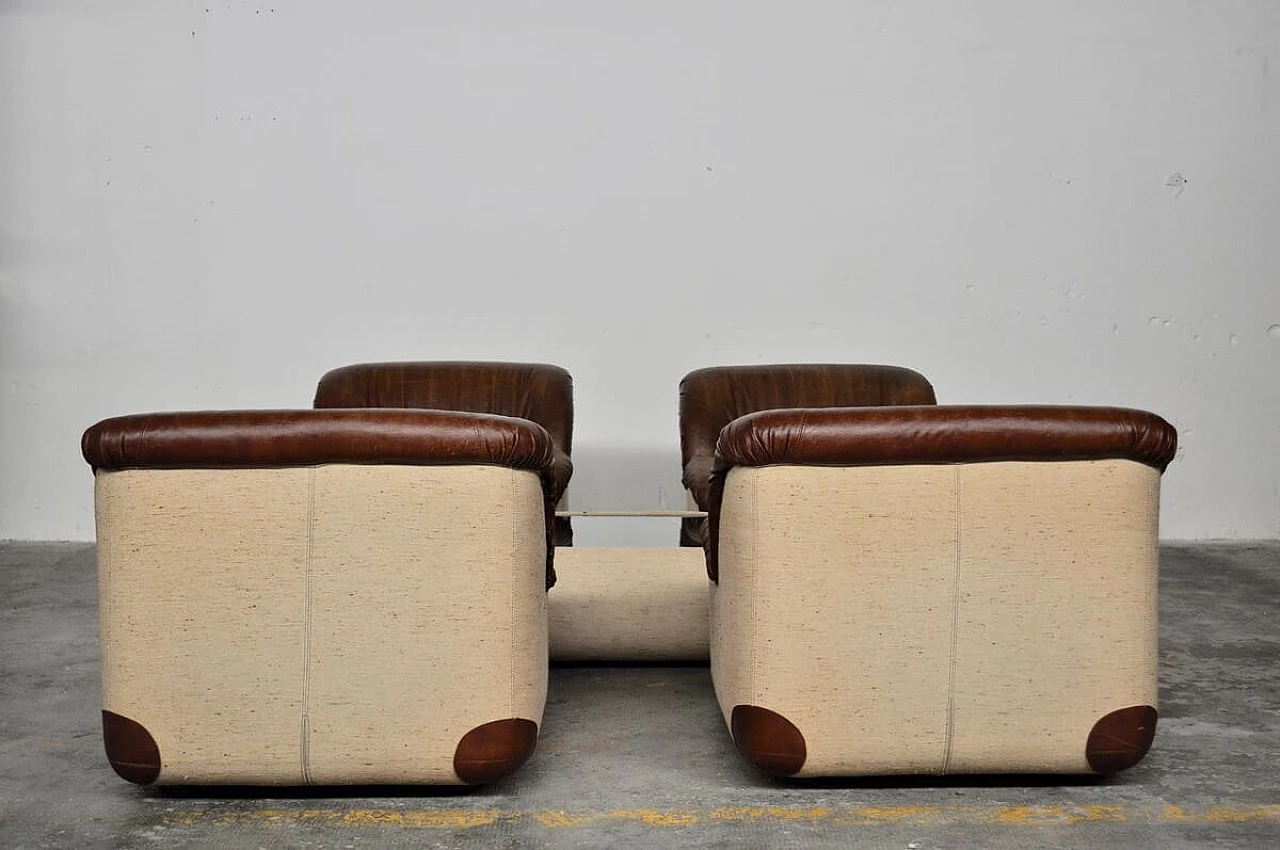 4 Armchairs in leather and fabric with coffee table in glass, fabric and leather by Swan, 70s 1381406