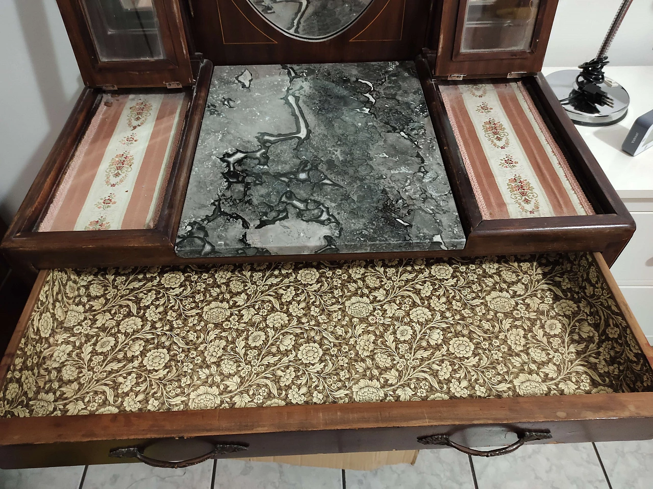 Dressing table with mirror and chair, early 20th century 1384150