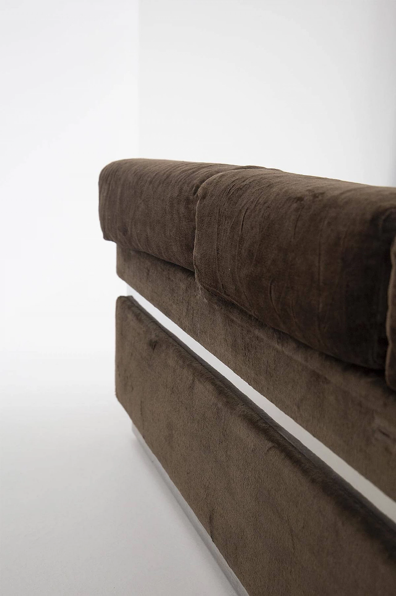 Vittorio Introini's sofa in brown velvet and steel, 1970s 1400355