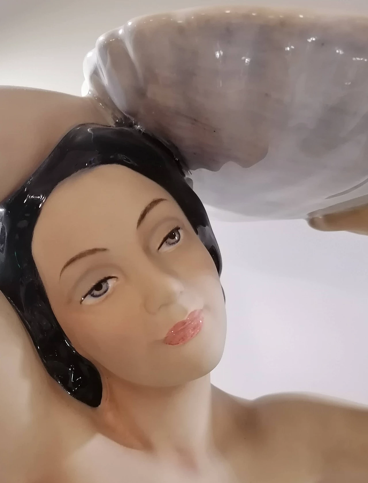 Scultura di Nudo con conchiglia in ceramica Bigi della ditta Lenci, anni '40 1444597